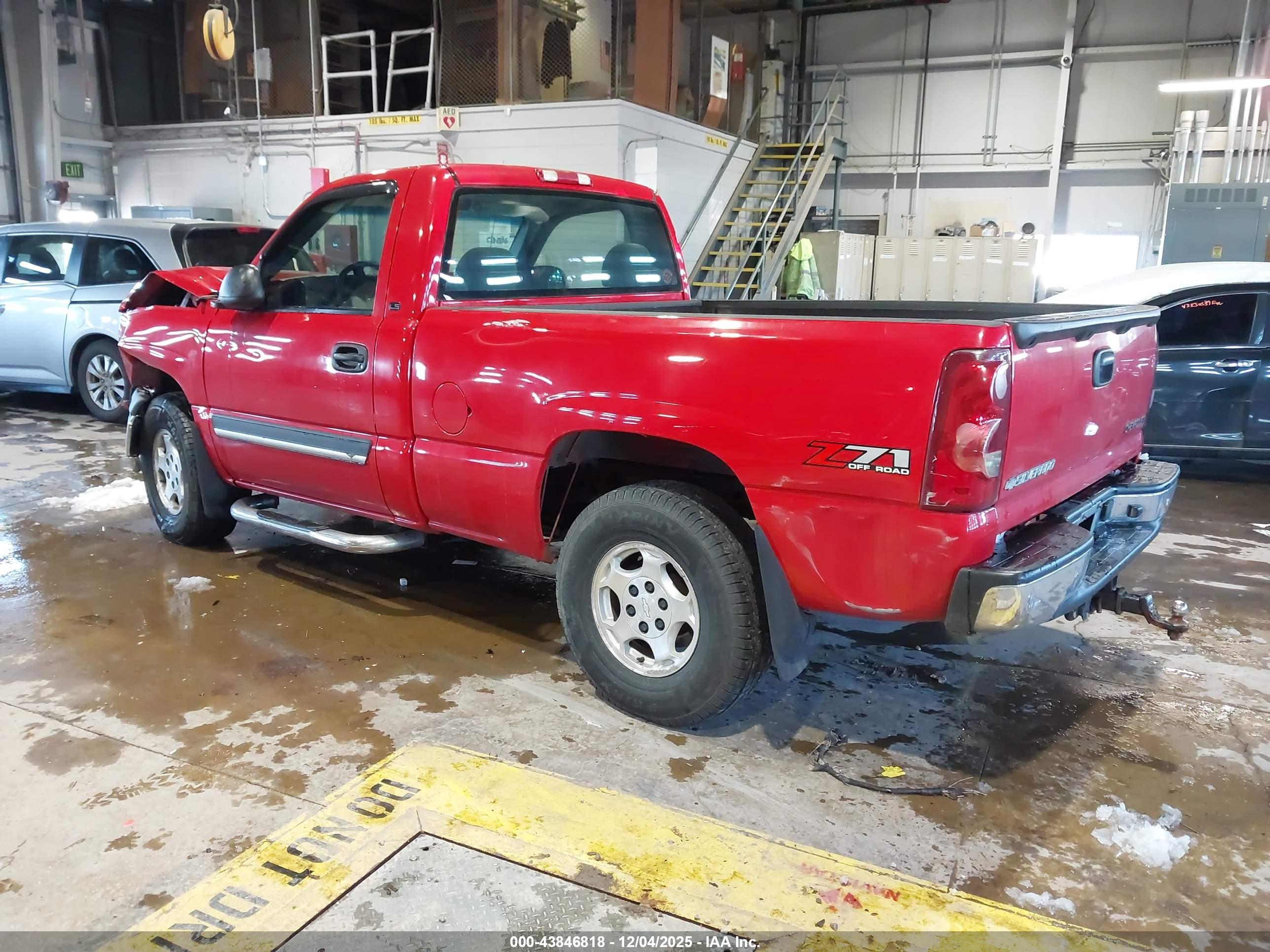 CHEVROLET SILVERADO image 3