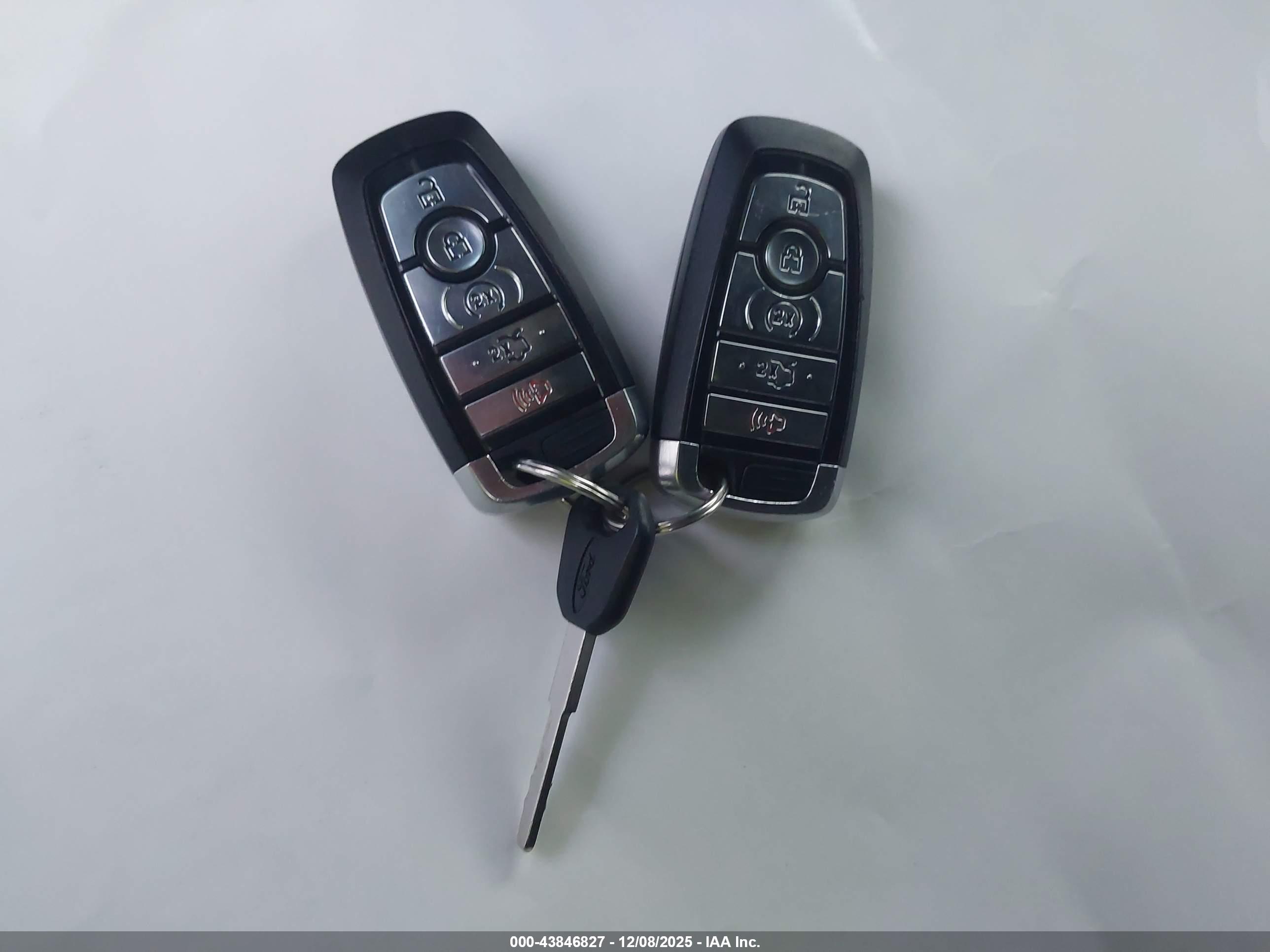FORD EXPLORER image 11