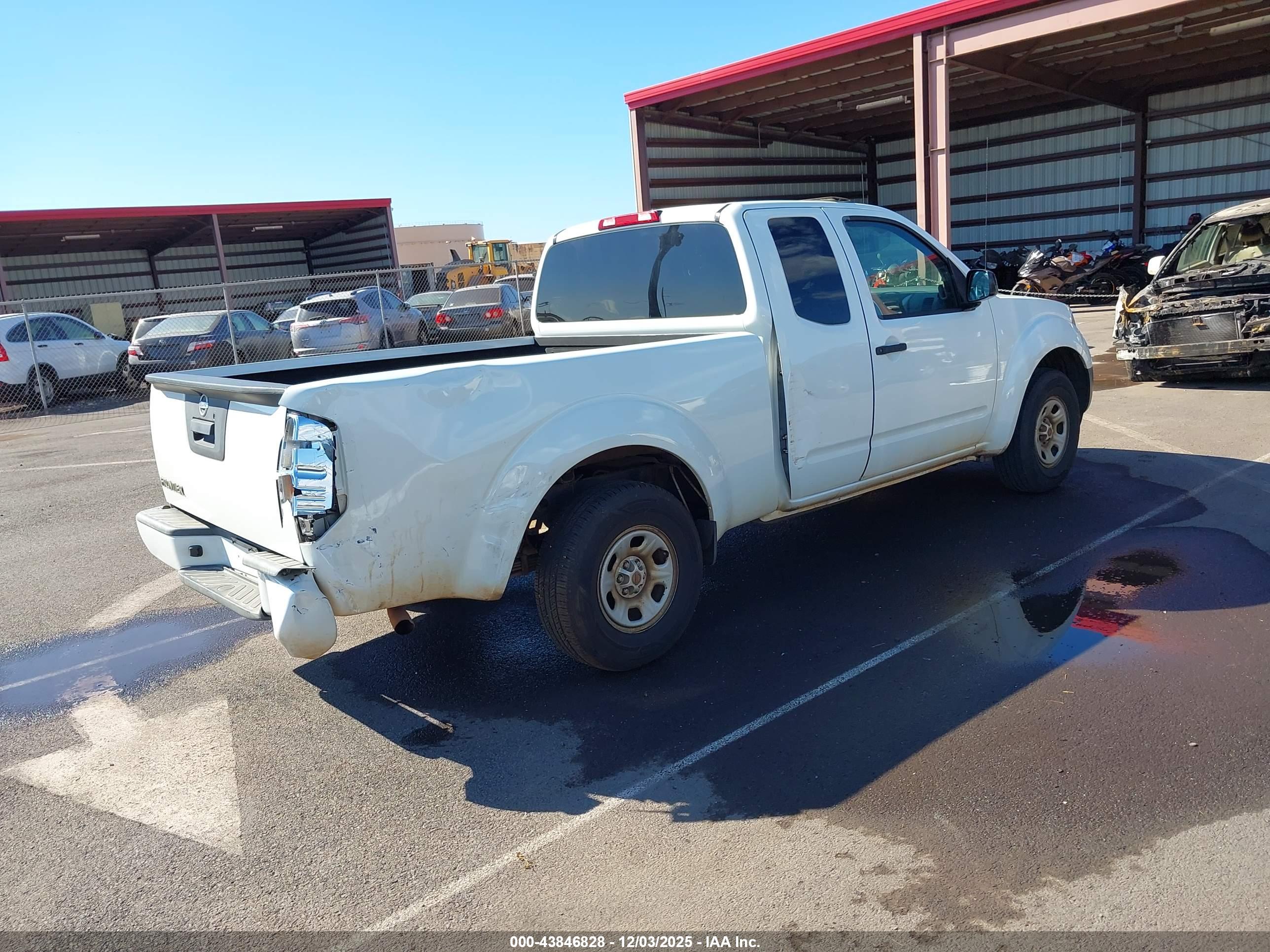 NISSAN FRONTIER image 4