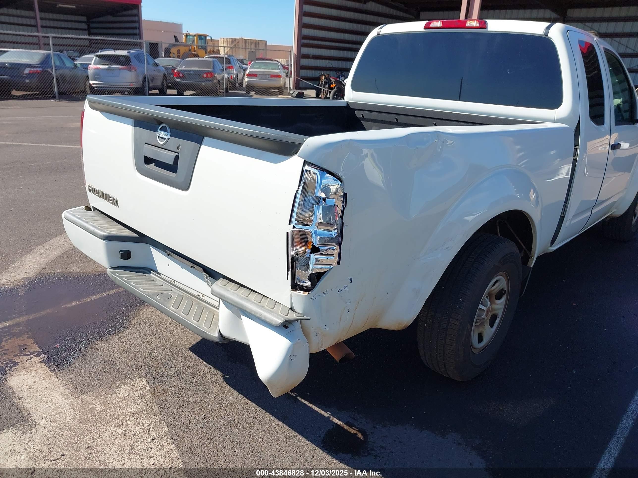 NISSAN FRONTIER image 6