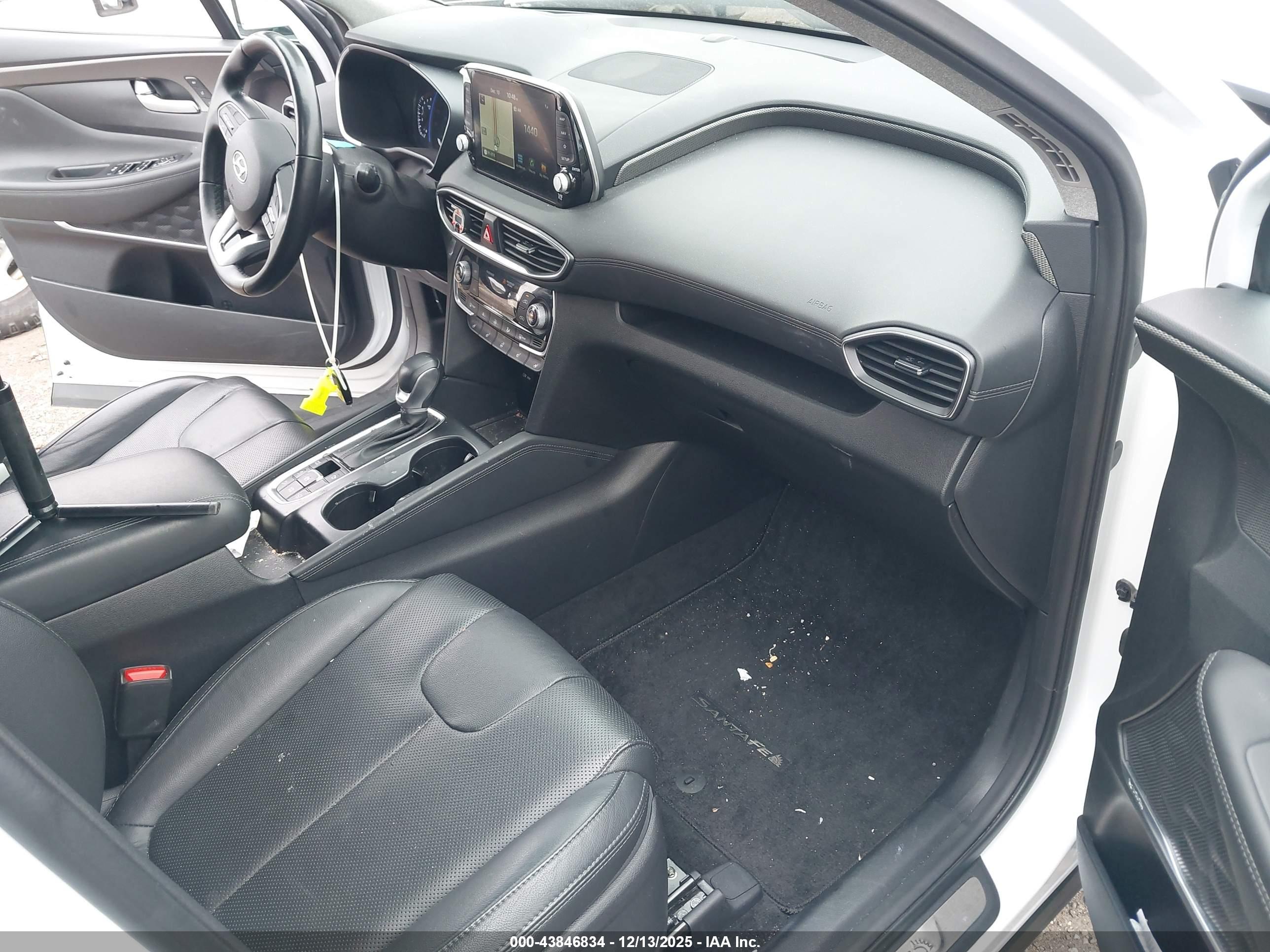 HYUNDAI SANTA image 5