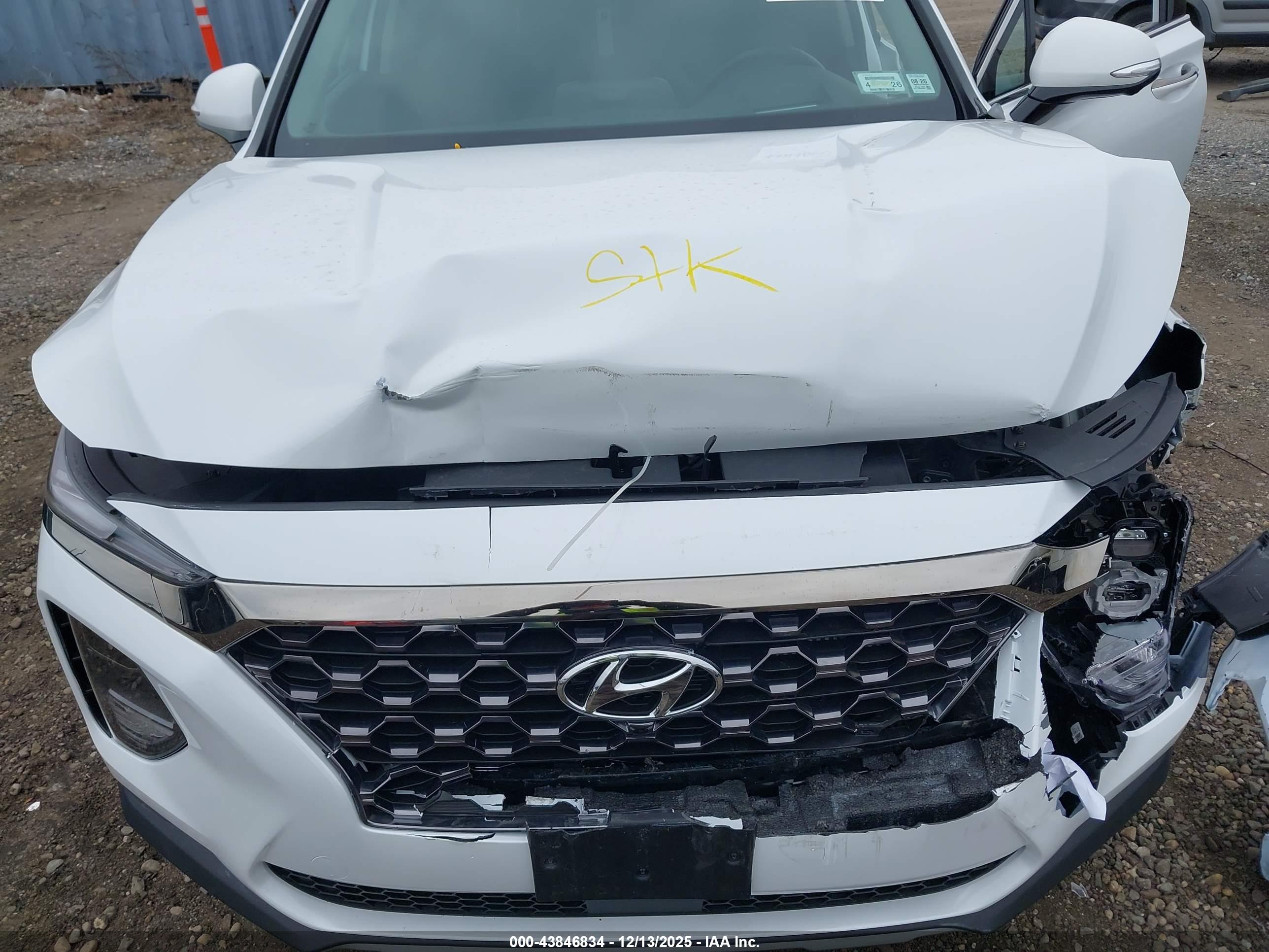 HYUNDAI SANTA image 6