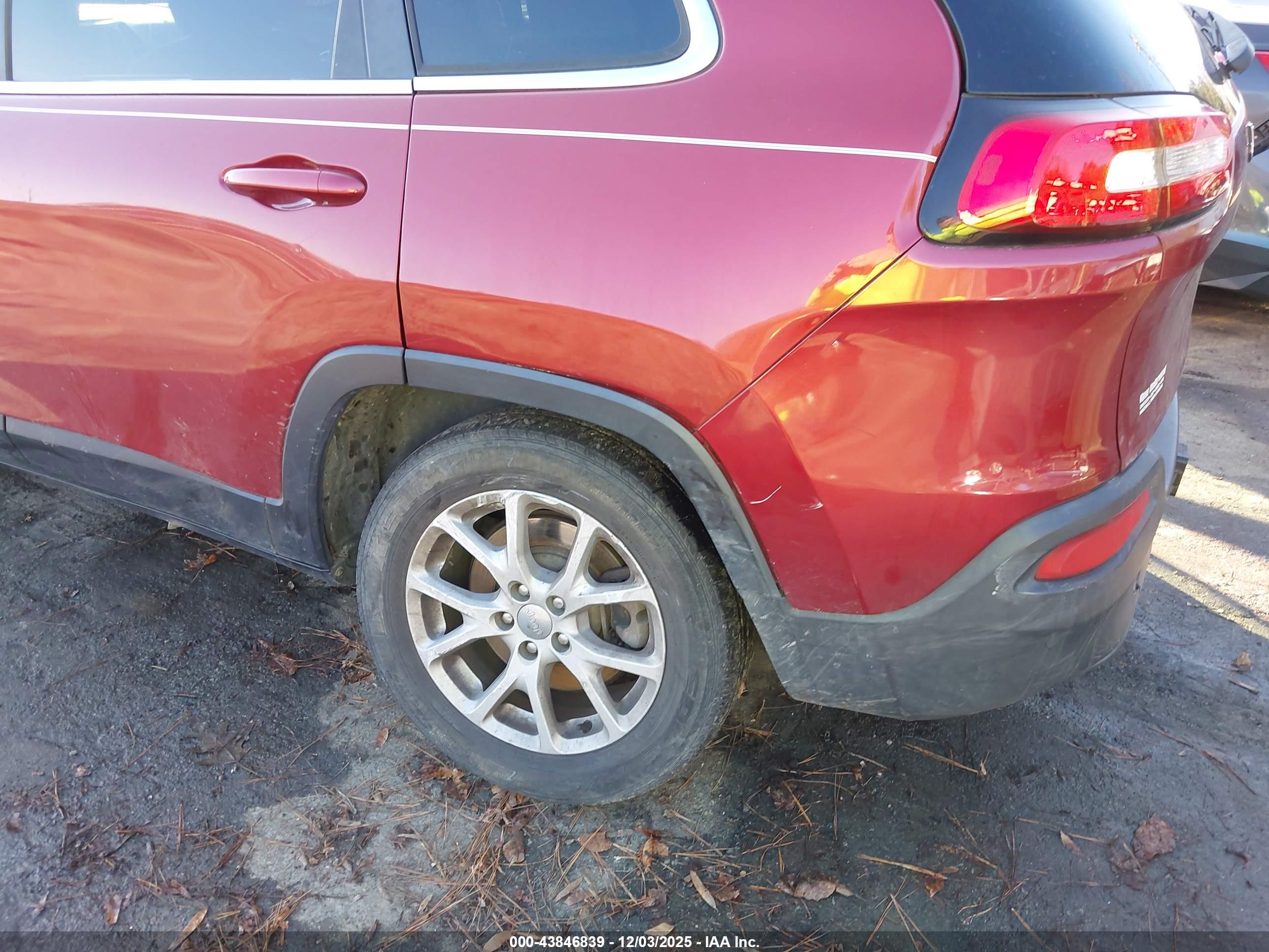 JEEP CHEROKEE image 6