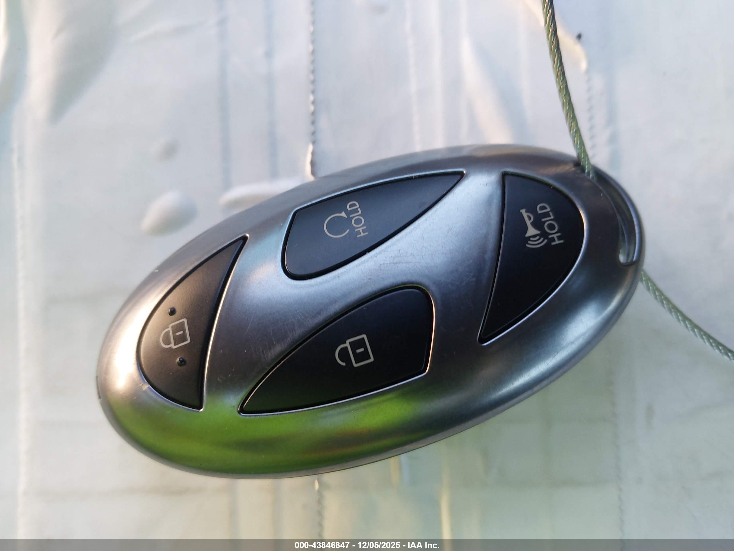 HYUNDAI ELANTRA image 11