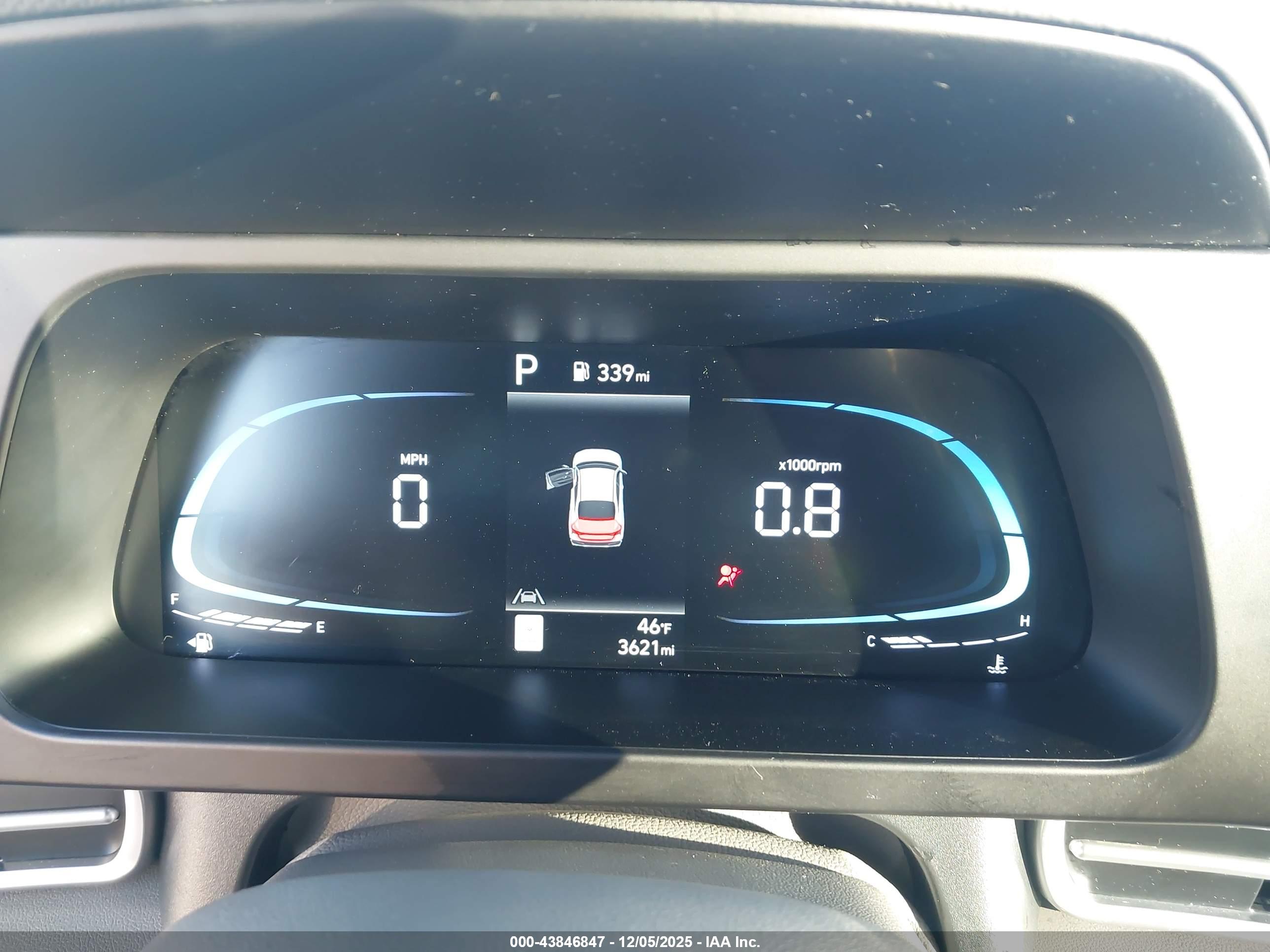 HYUNDAI ELANTRA image 7