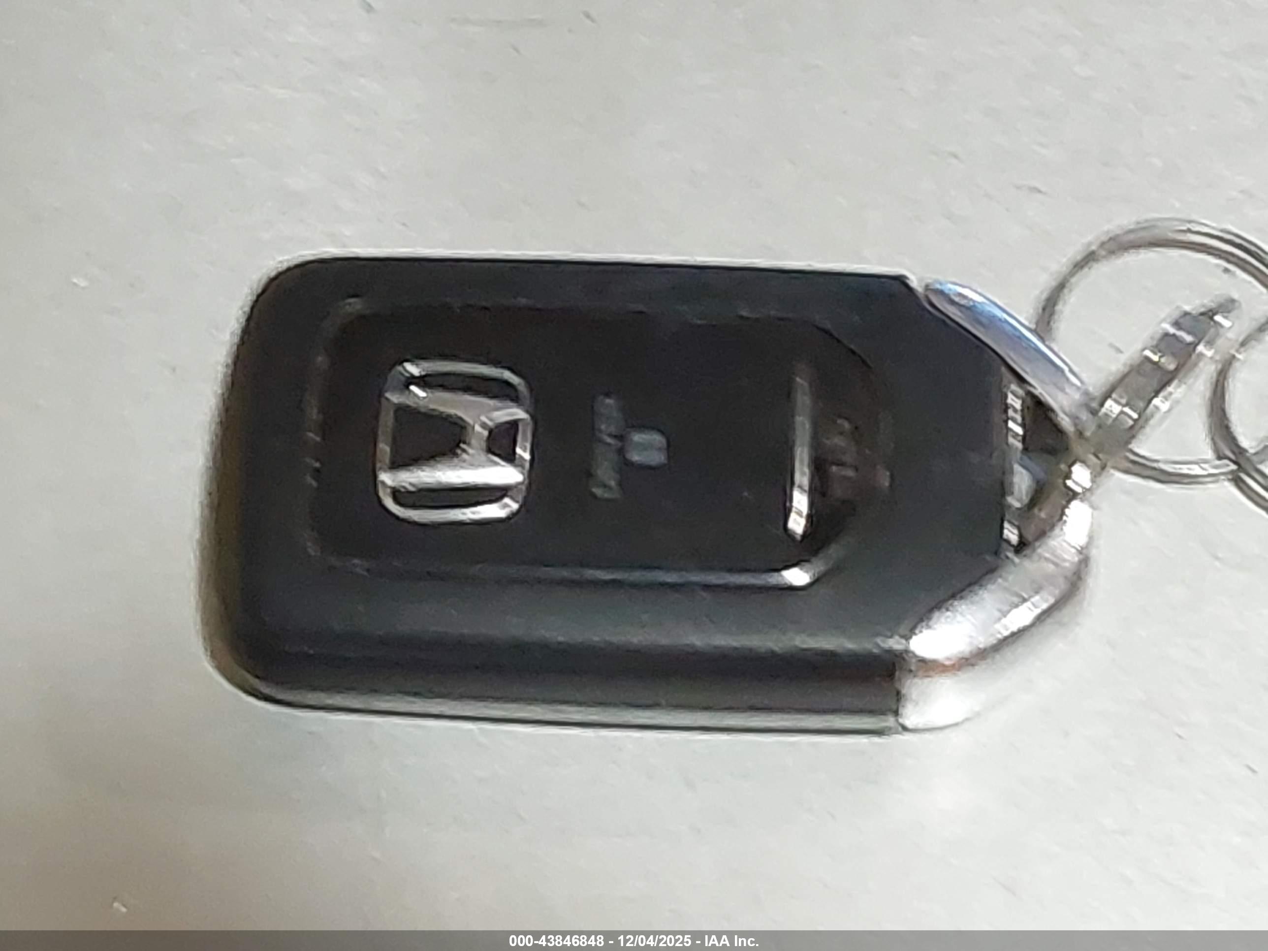HONDA CR-V image 11