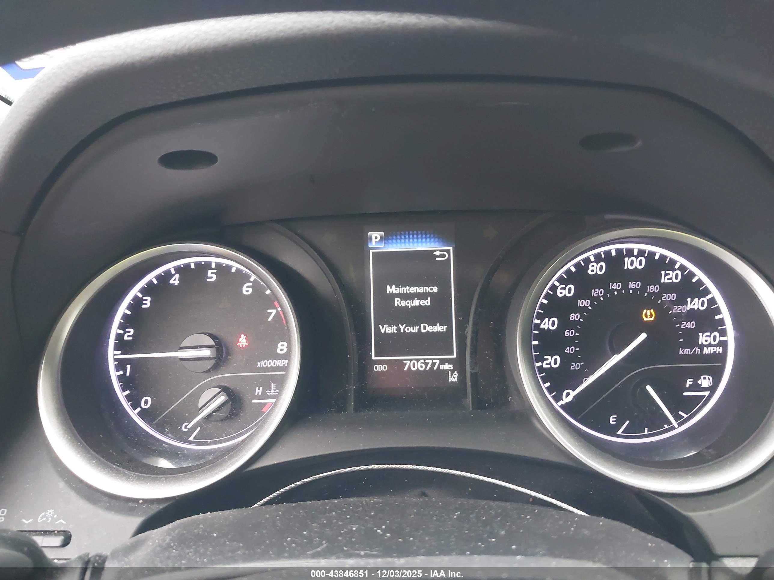 TOYOTA CAMRY image 7