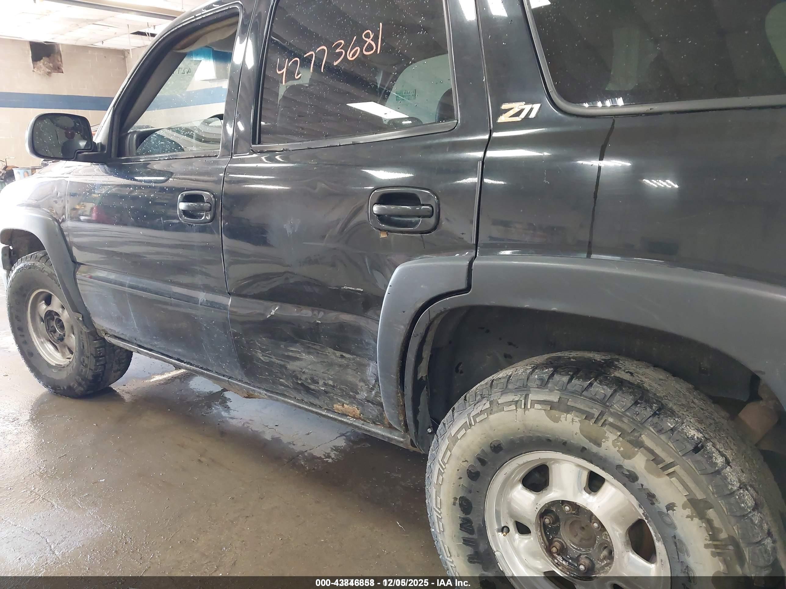 CHEVROLET TAHOE image 6