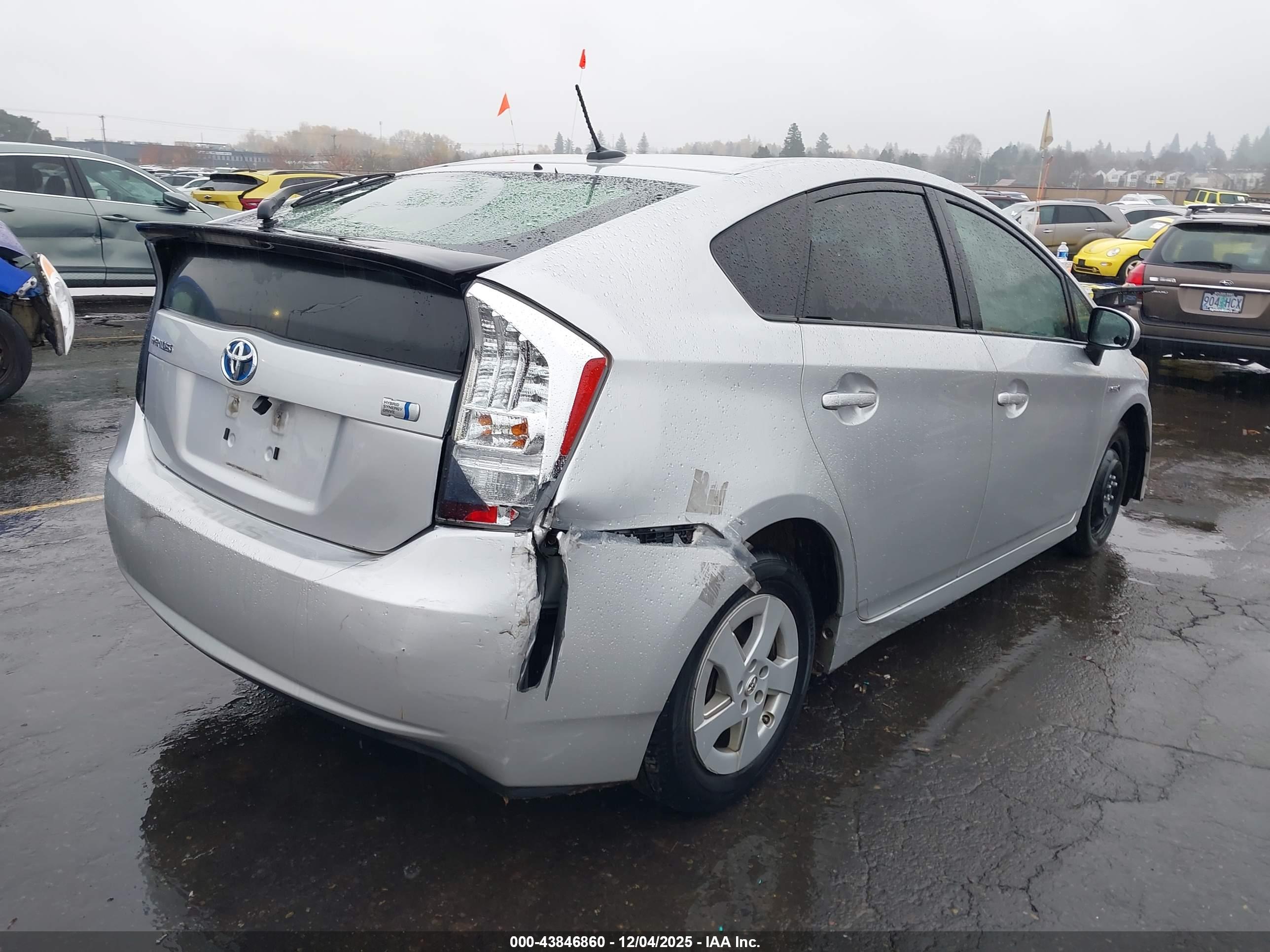 TOYOTA PRIUS image 4