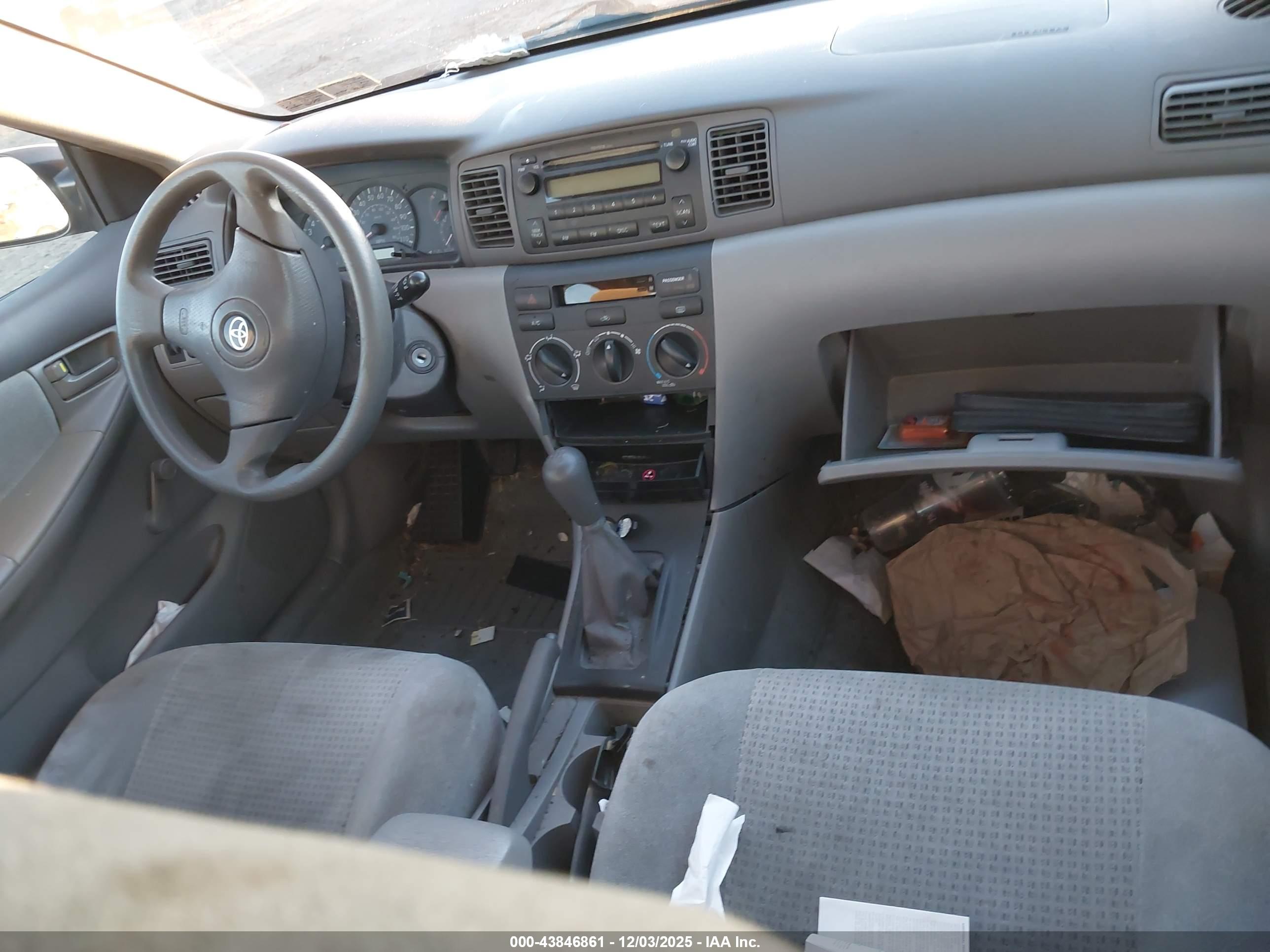 TOYOTA COROLLA image 5