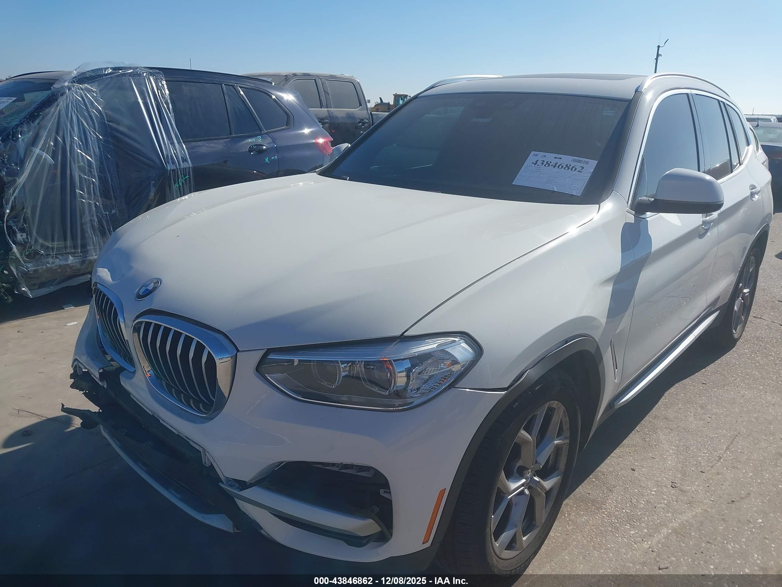 BMW X3 image 2