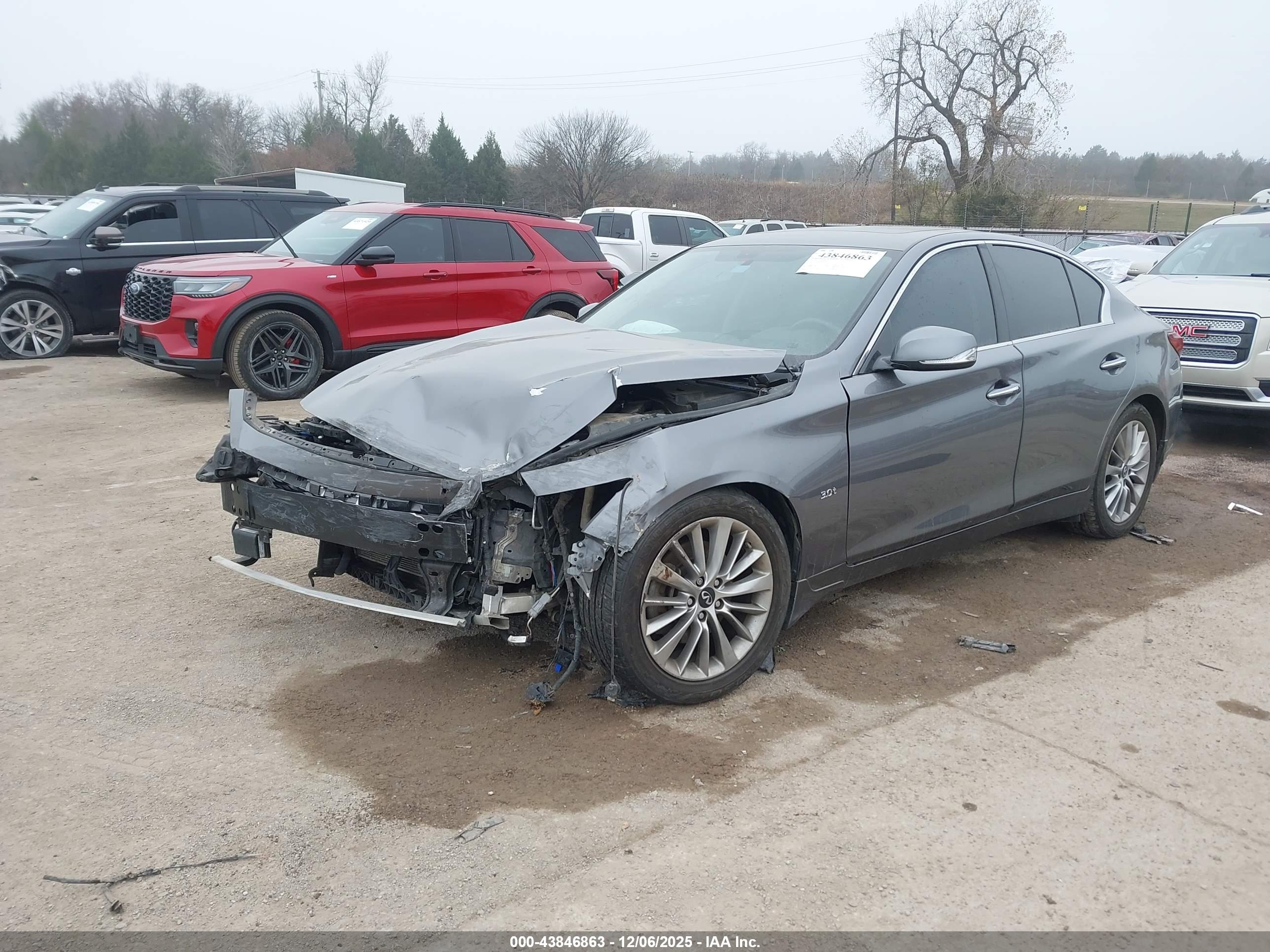 INFINITI Q50 image 2
