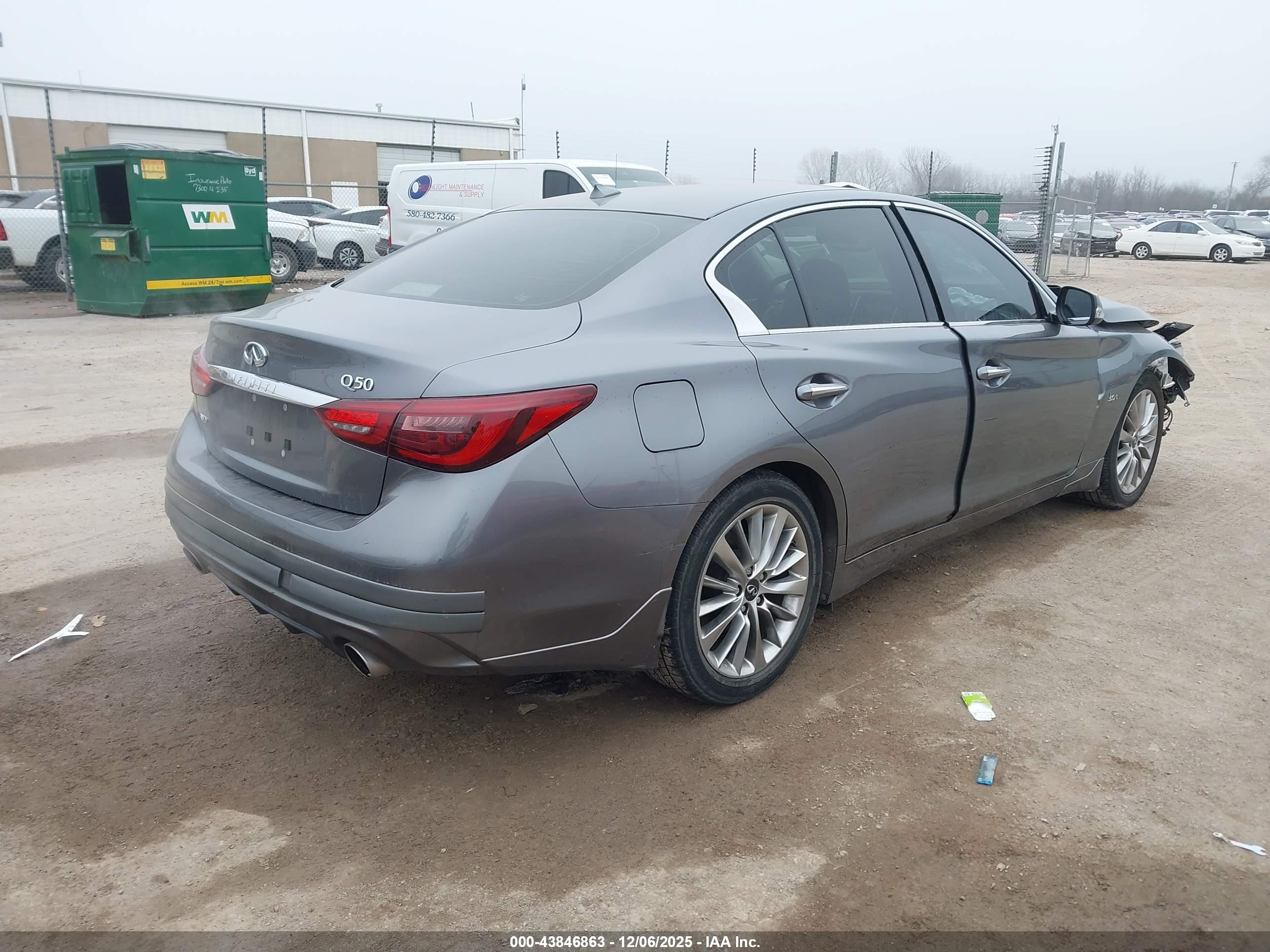 INFINITI Q50 image 4
