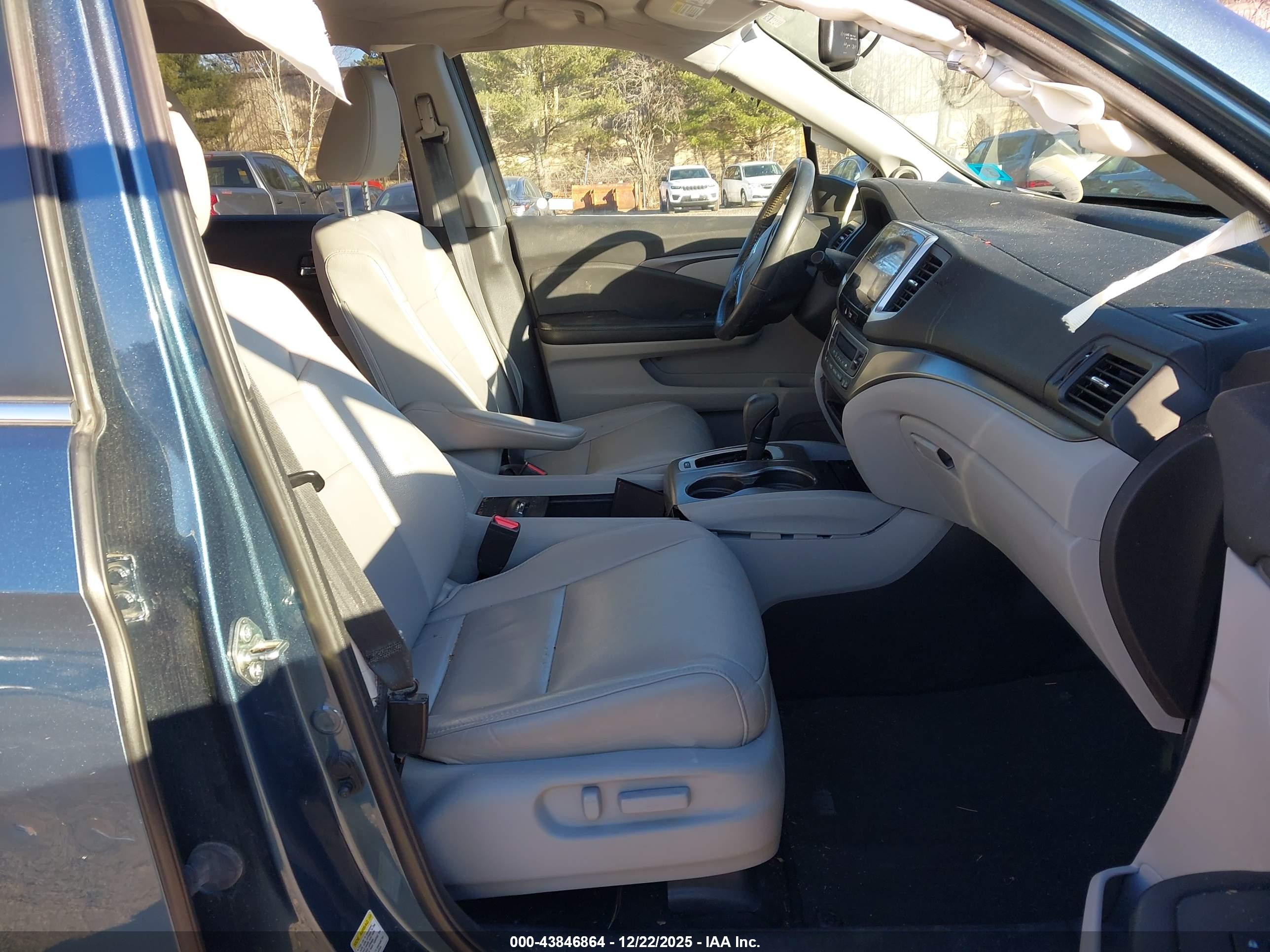 HONDA PILOT image 5