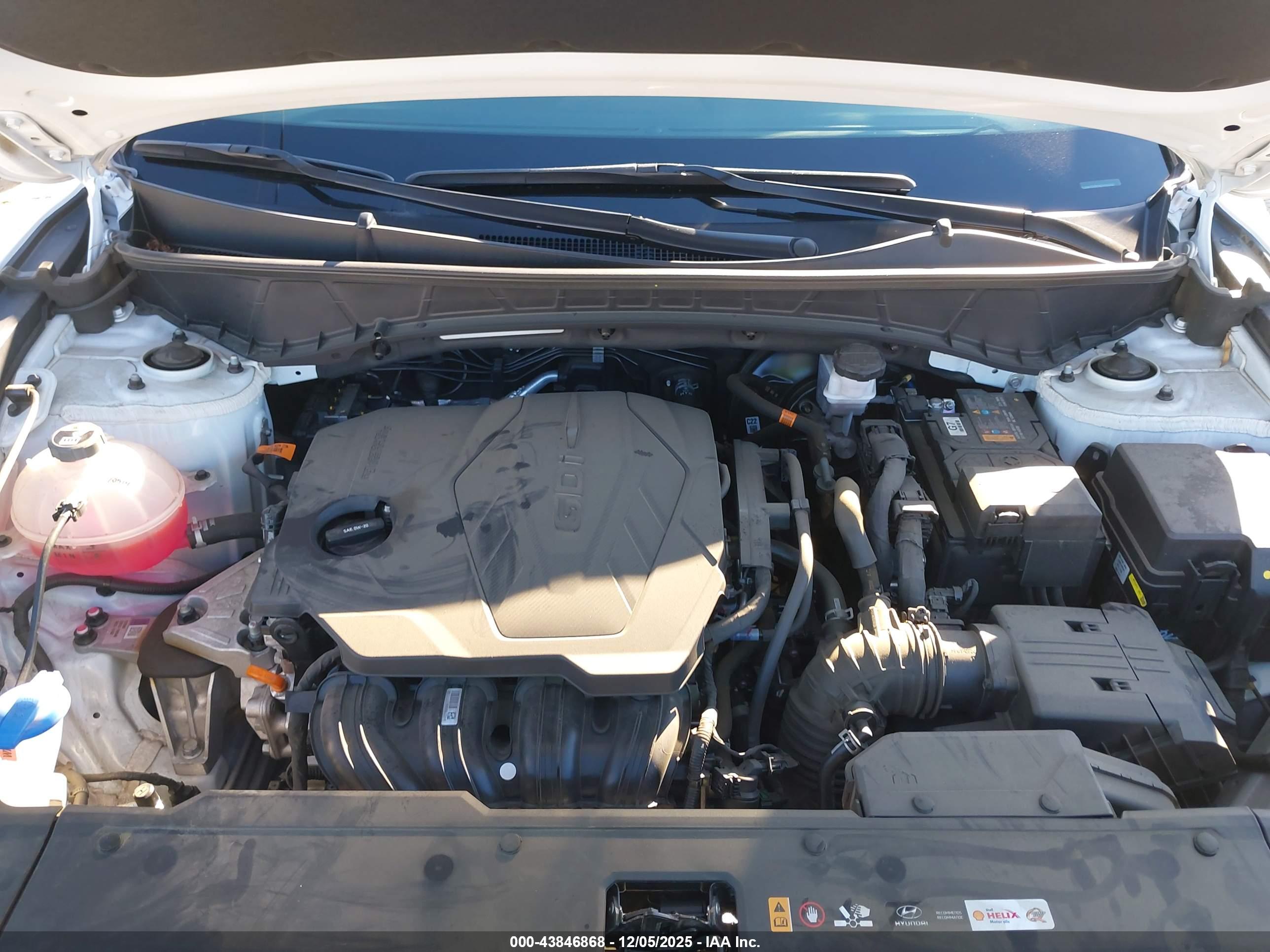HYUNDAI TUCSON image 10