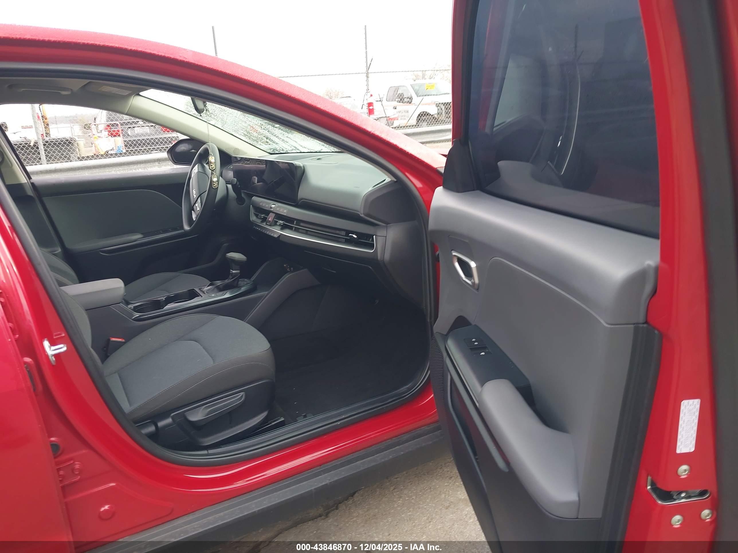 KIA K4 image 5