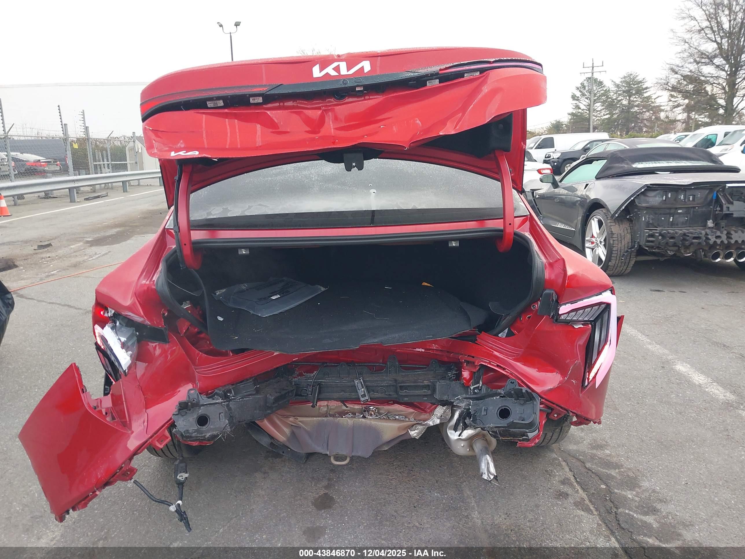 KIA K4 image 6
