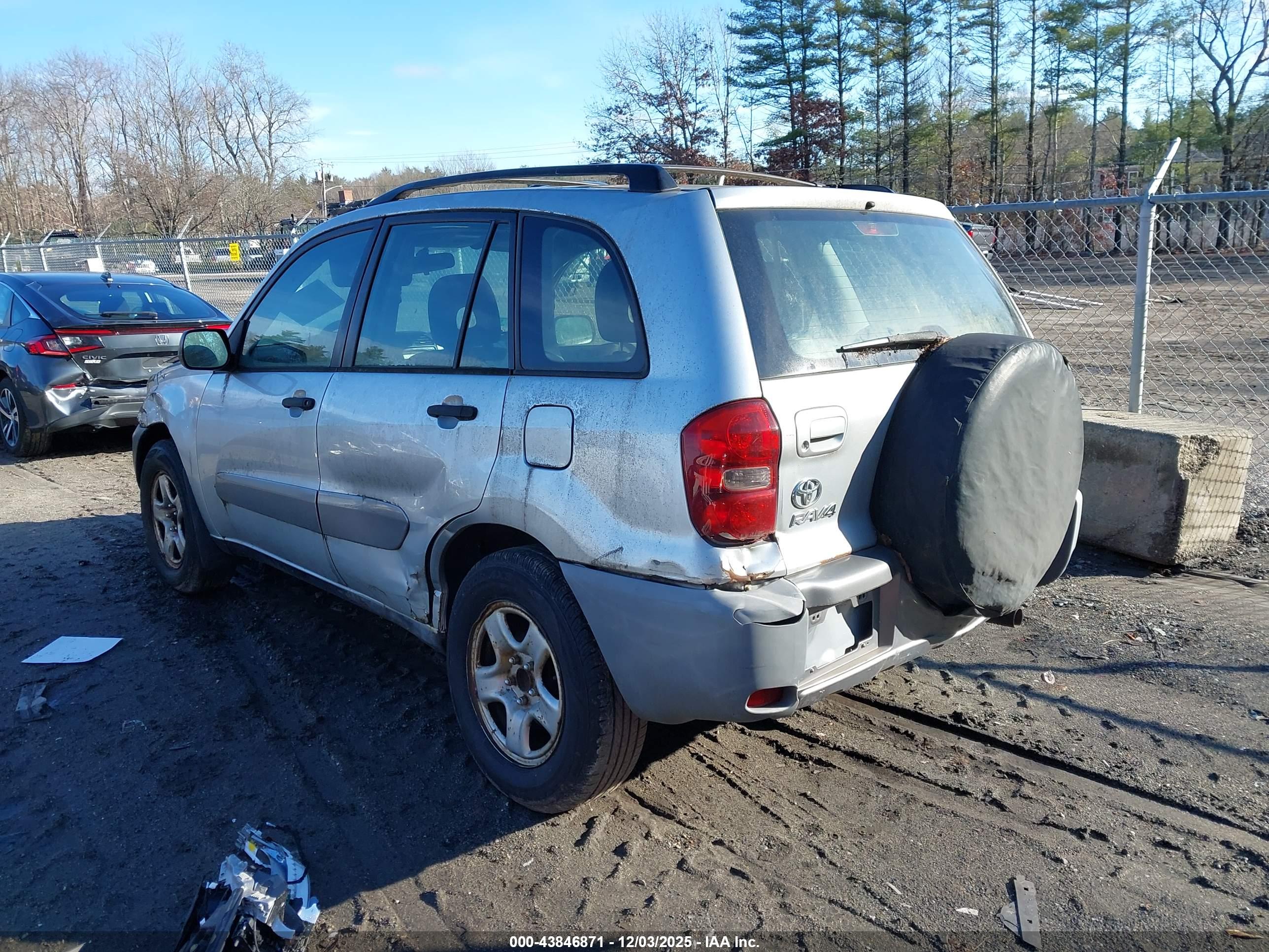 TOYOTA RAV4 image 3