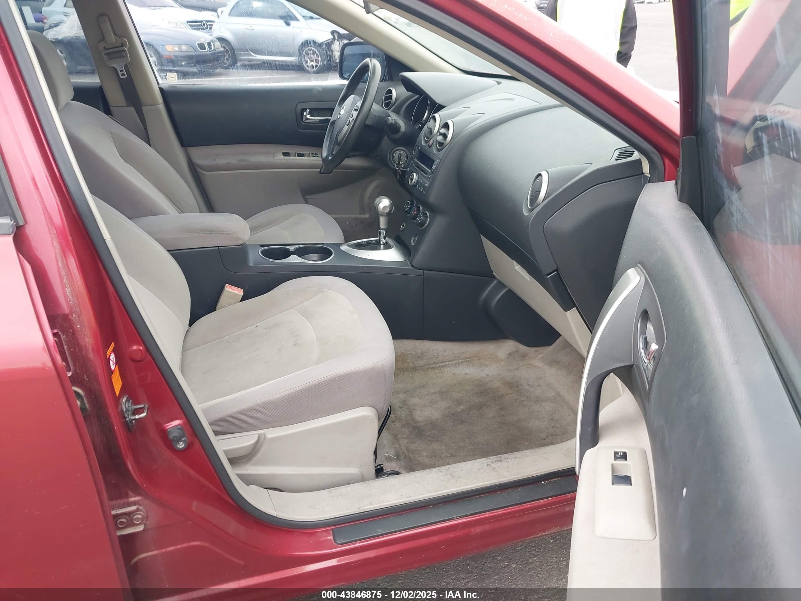 NISSAN ROGUE image 5