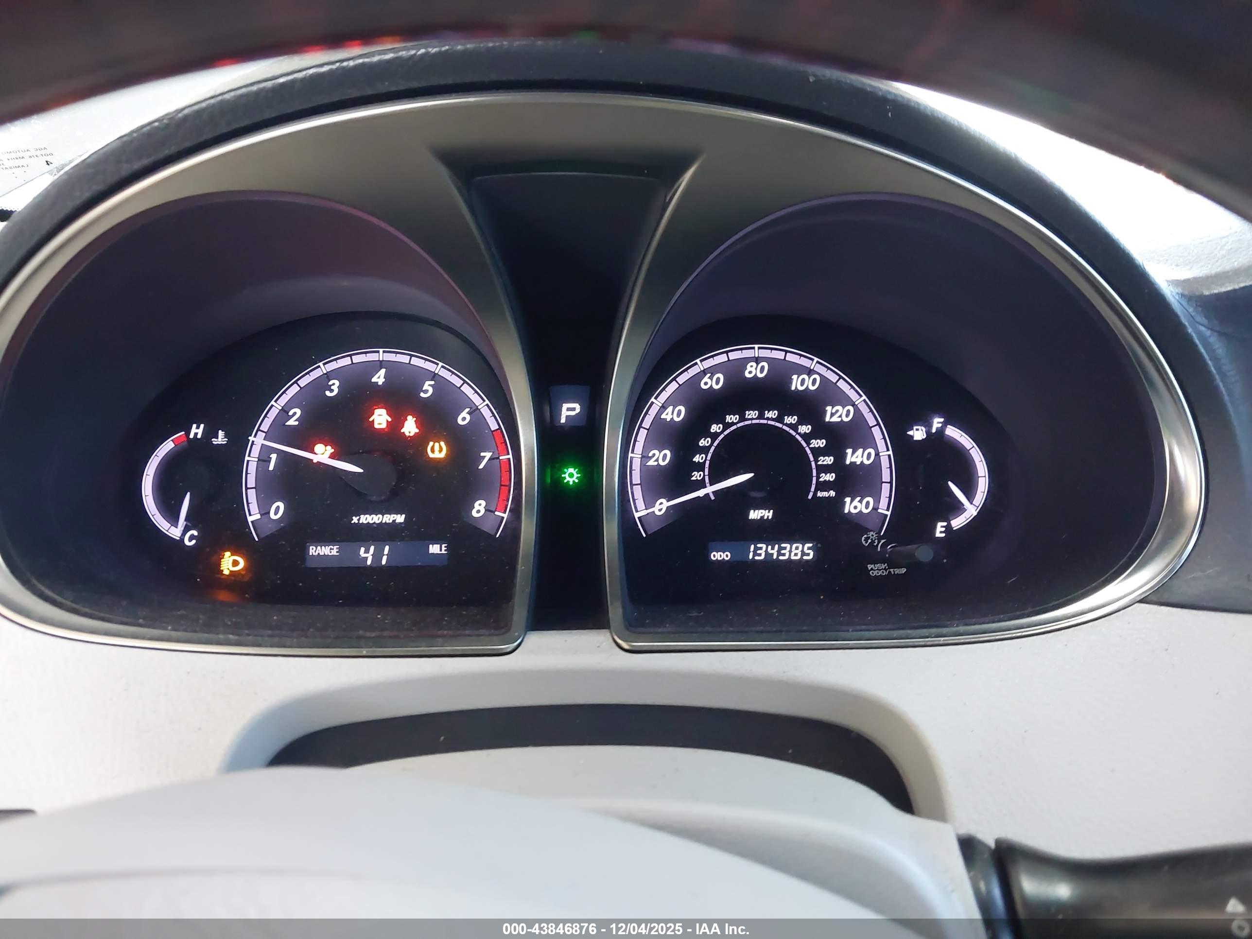 TOYOTA AVALON image 7