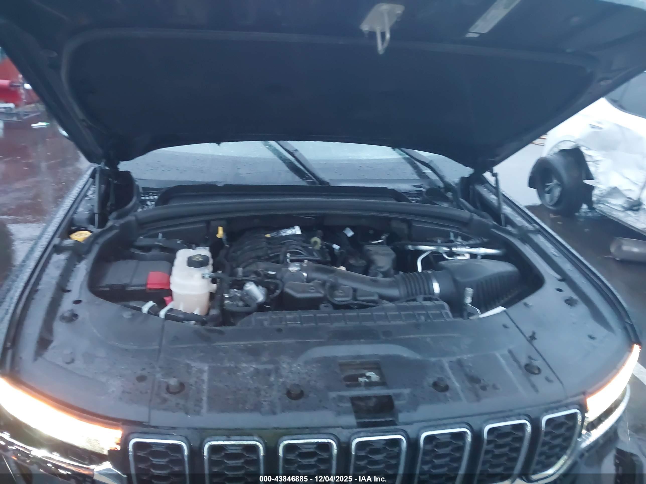 JEEP GRAND image 10