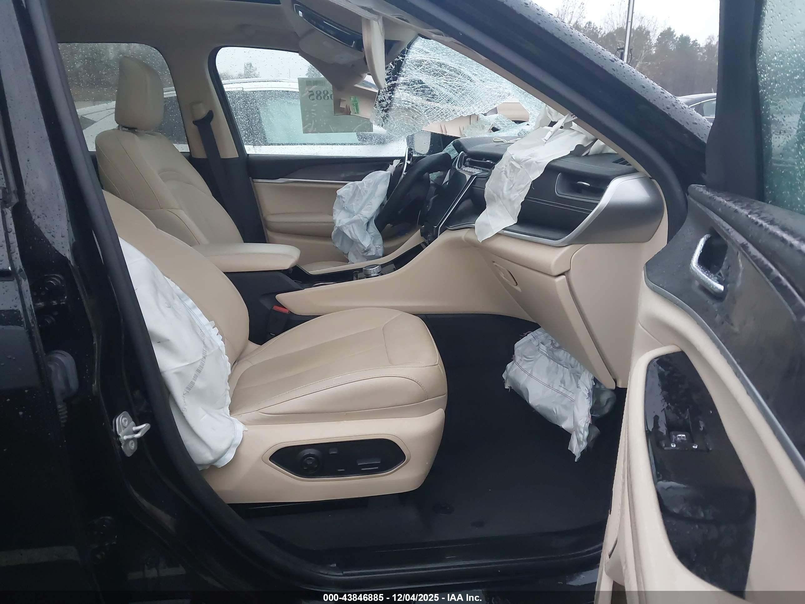 JEEP GRAND image 5