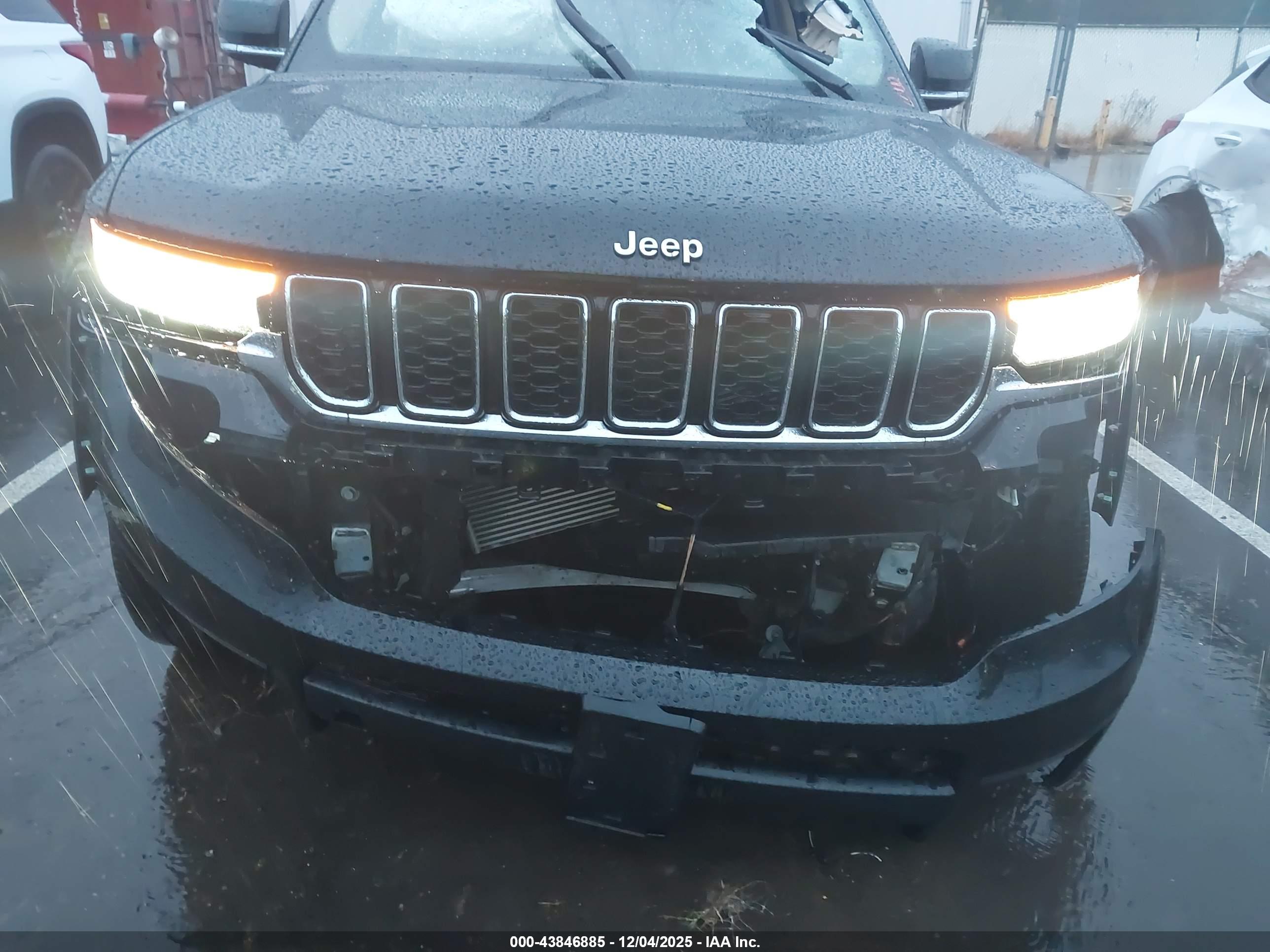 JEEP GRAND image 6