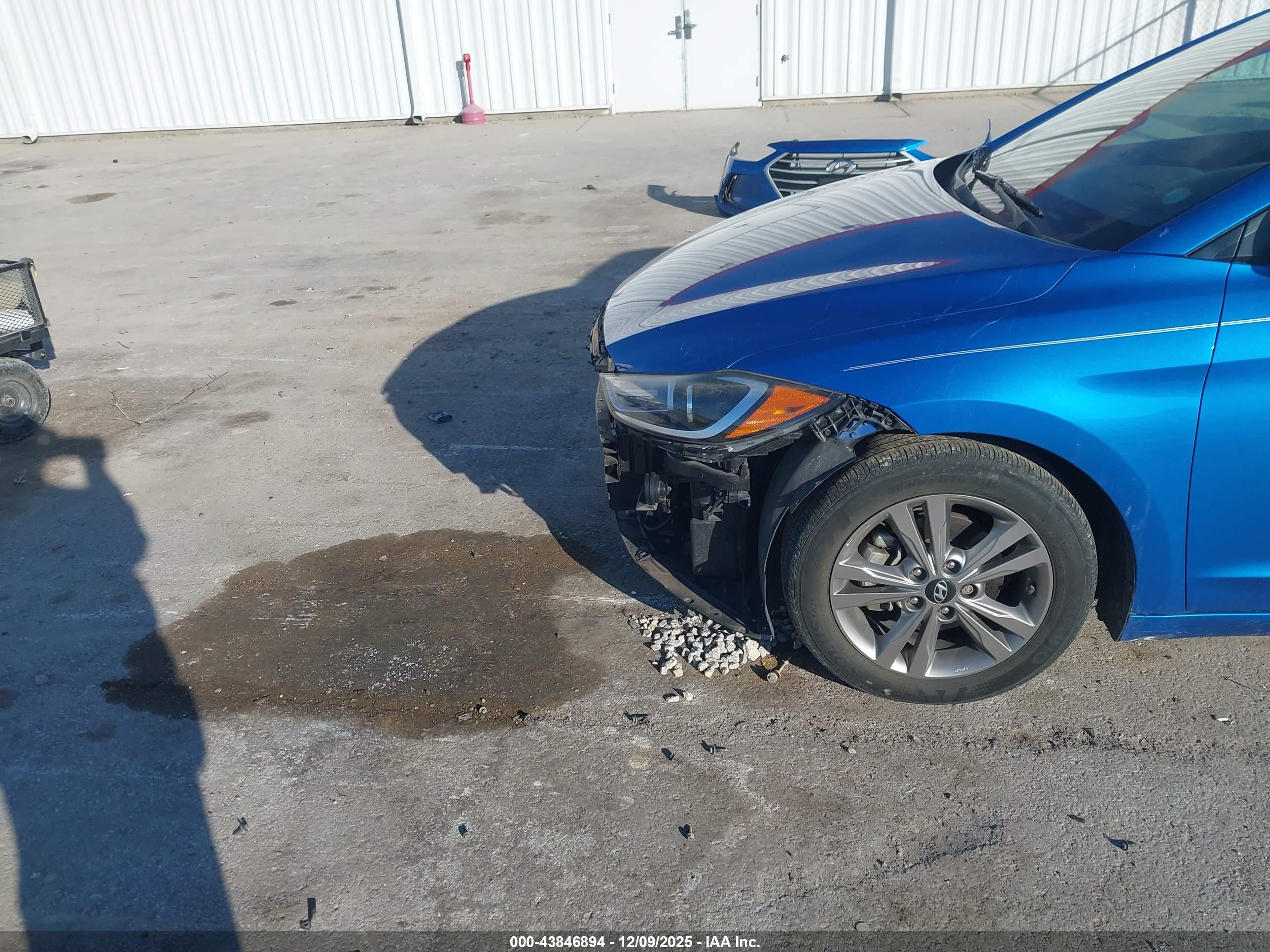 HYUNDAI ELANTRA image 6
