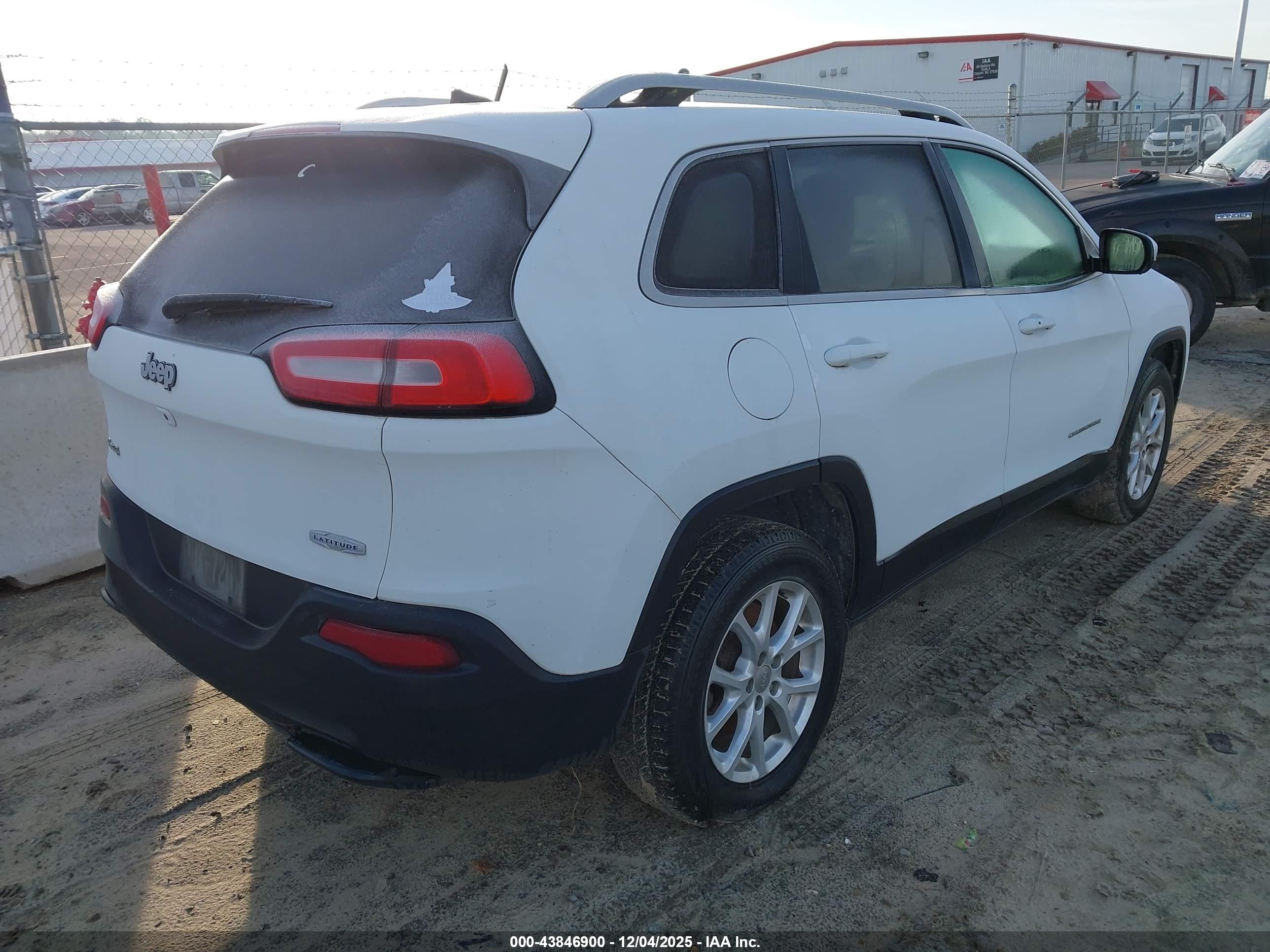 JEEP CHEROKEE image 4