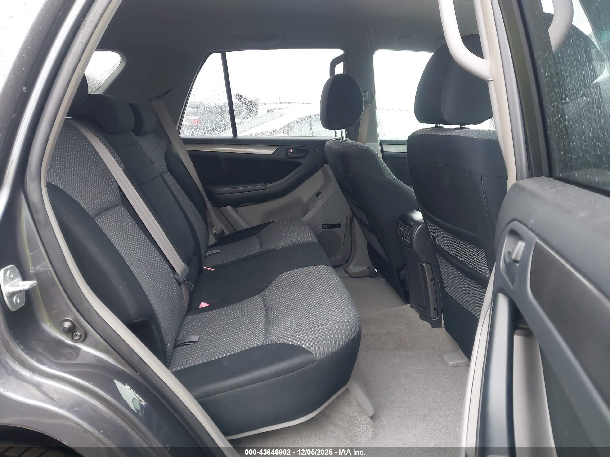 TOYOTA 4RUNNER image 8
