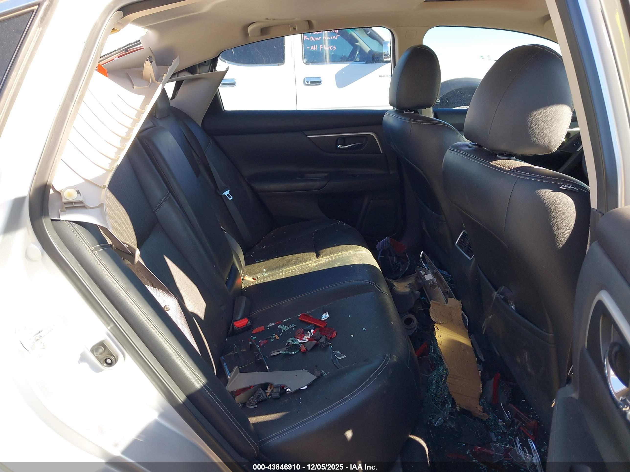 NISSAN ALTIMA image 8