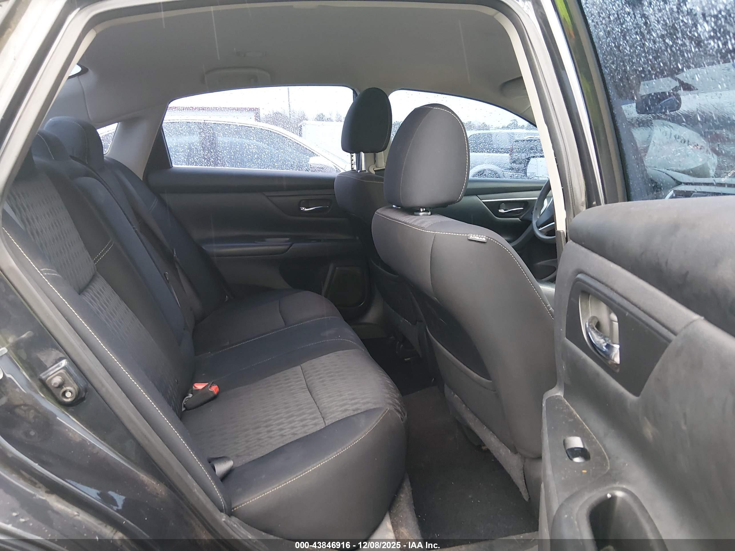 NISSAN ALTIMA image 8