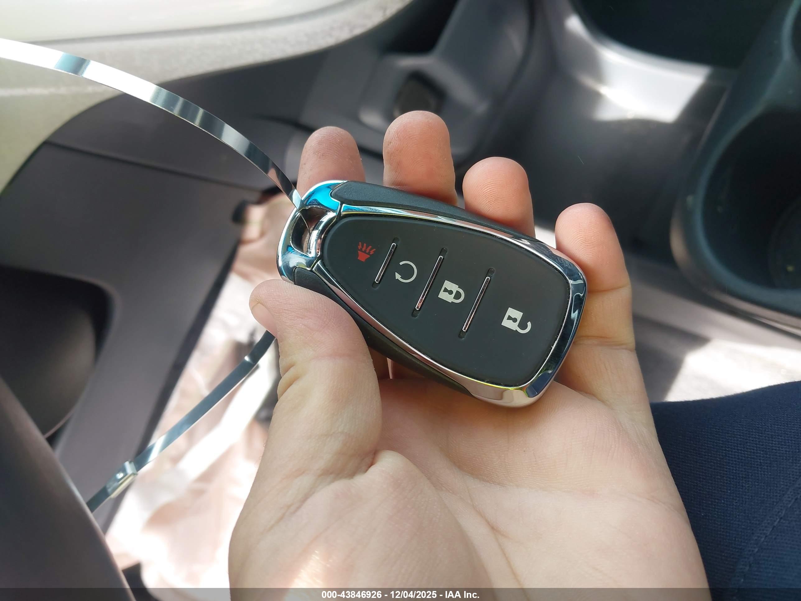 CHEVROLET BOLT image 11