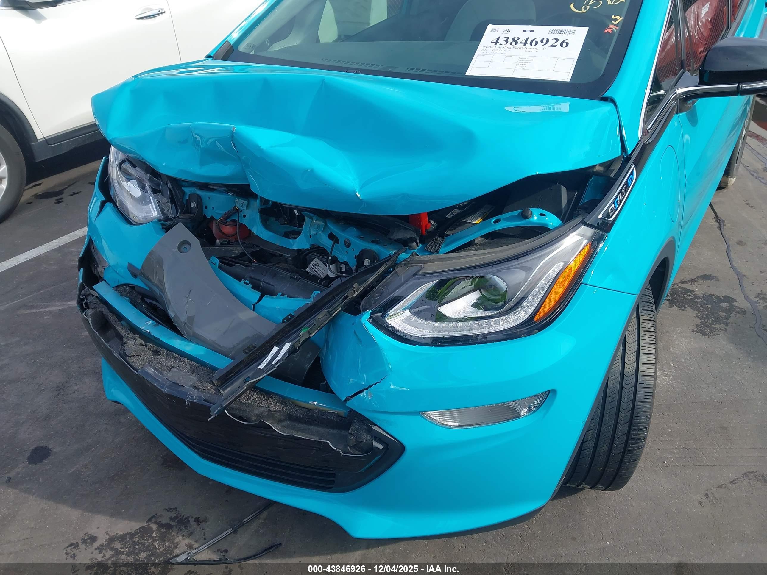 CHEVROLET BOLT image 6