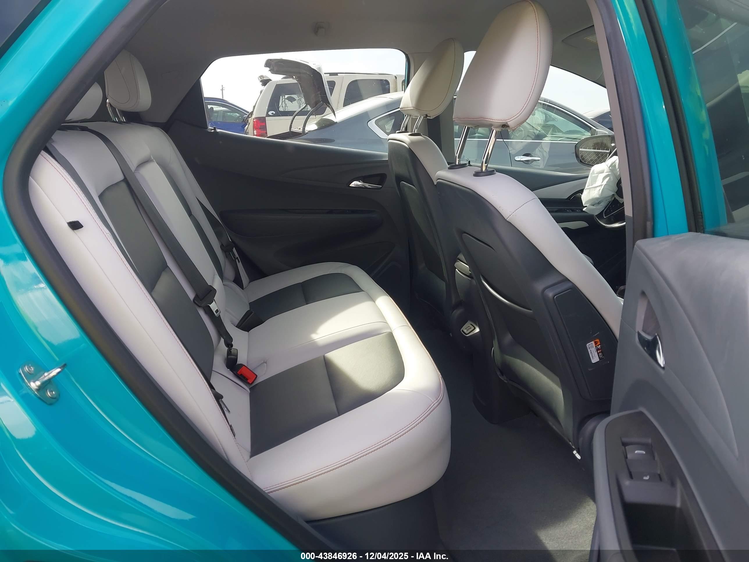 CHEVROLET BOLT image 8