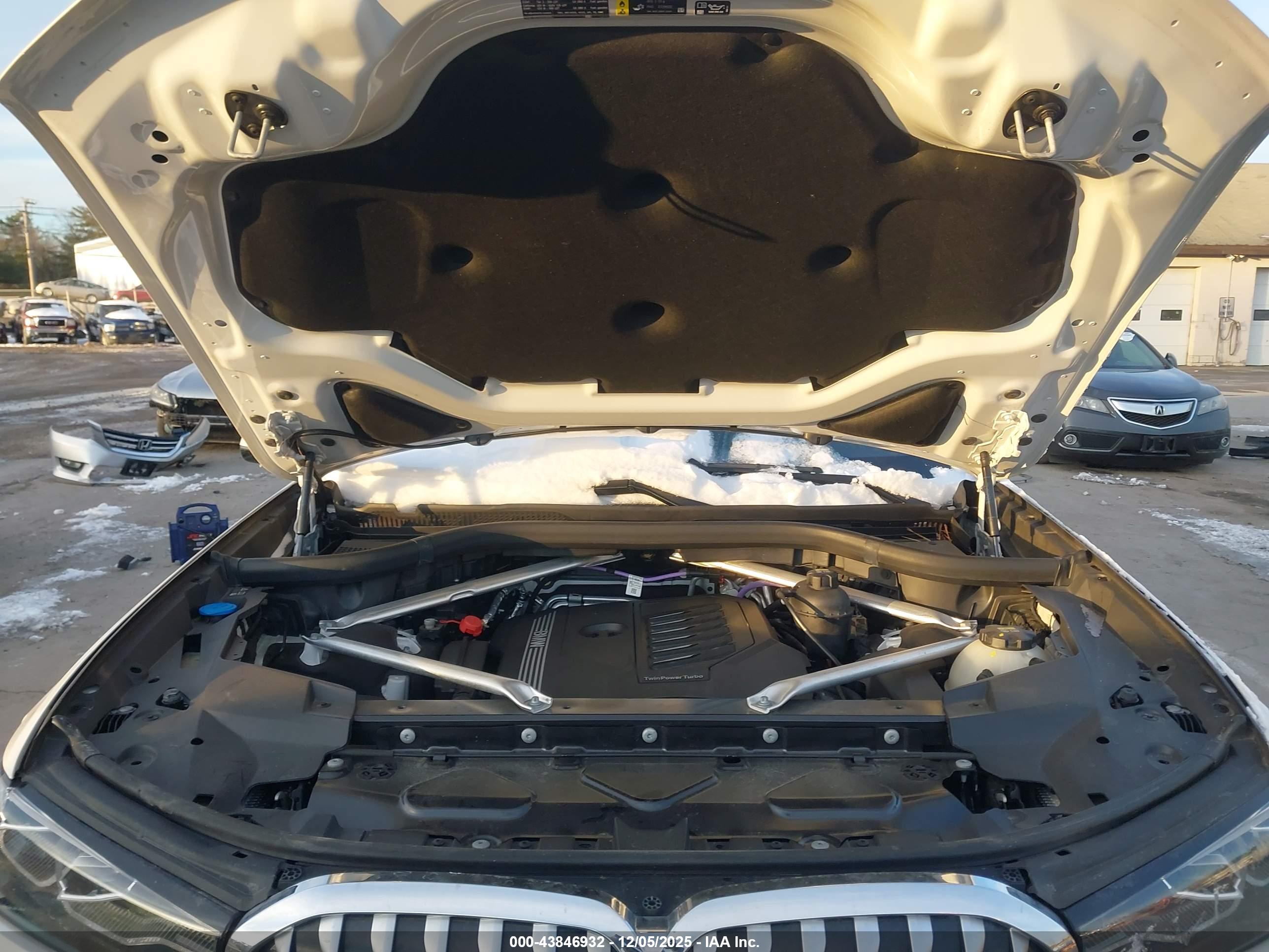 BMW X7 image 10
