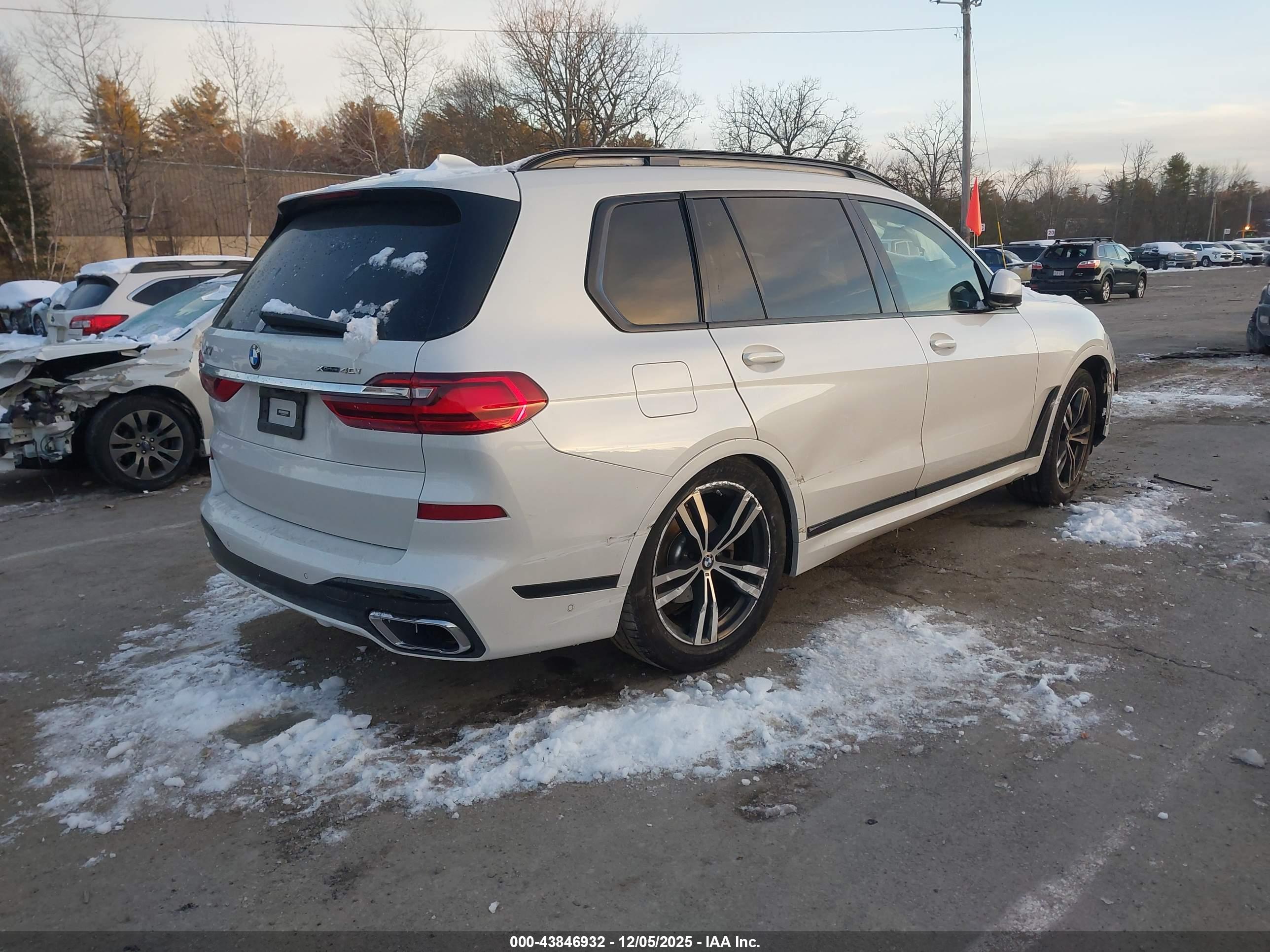 BMW X7 image 4