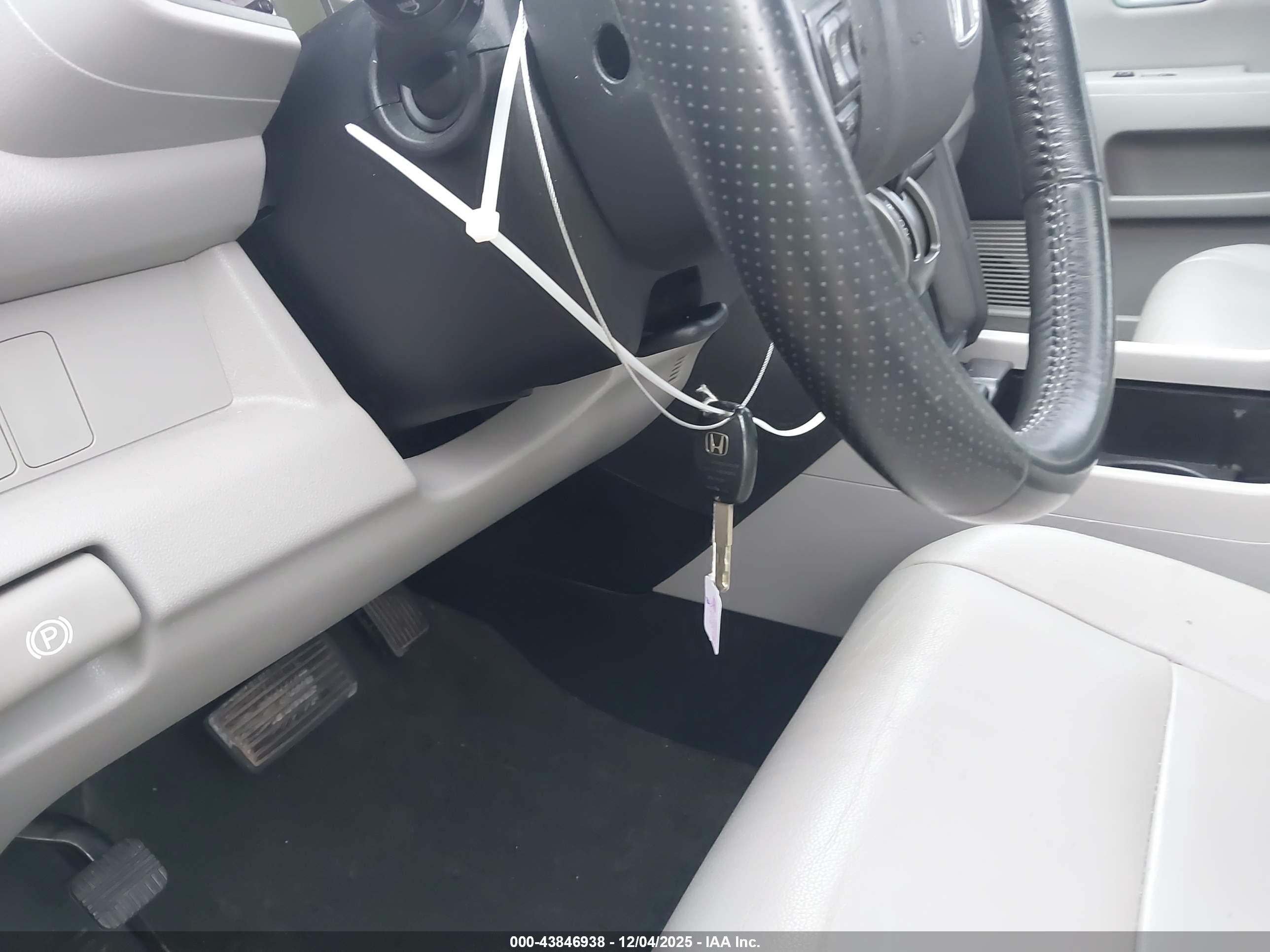 HONDA PILOT image 11