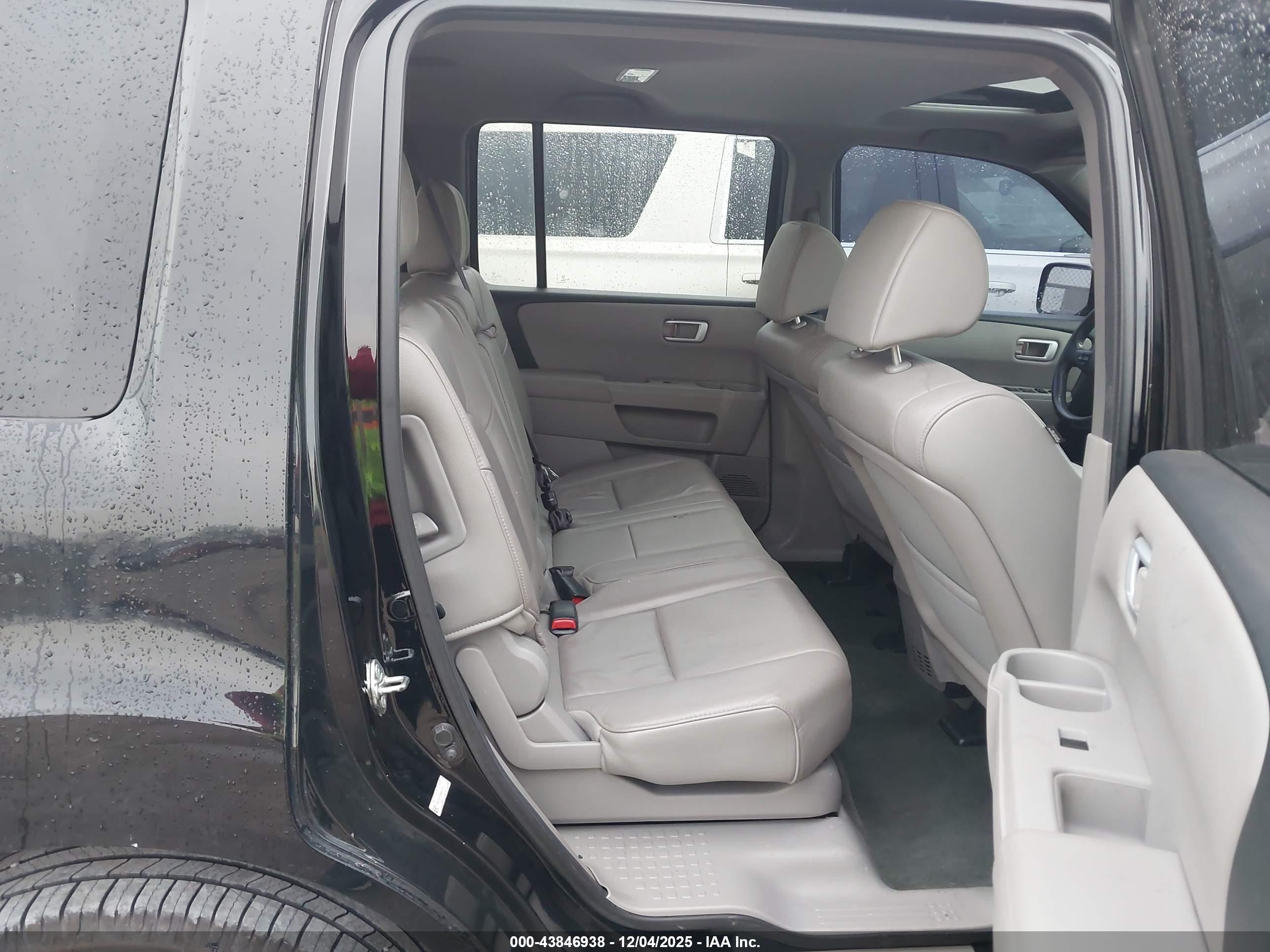 HONDA PILOT image 8