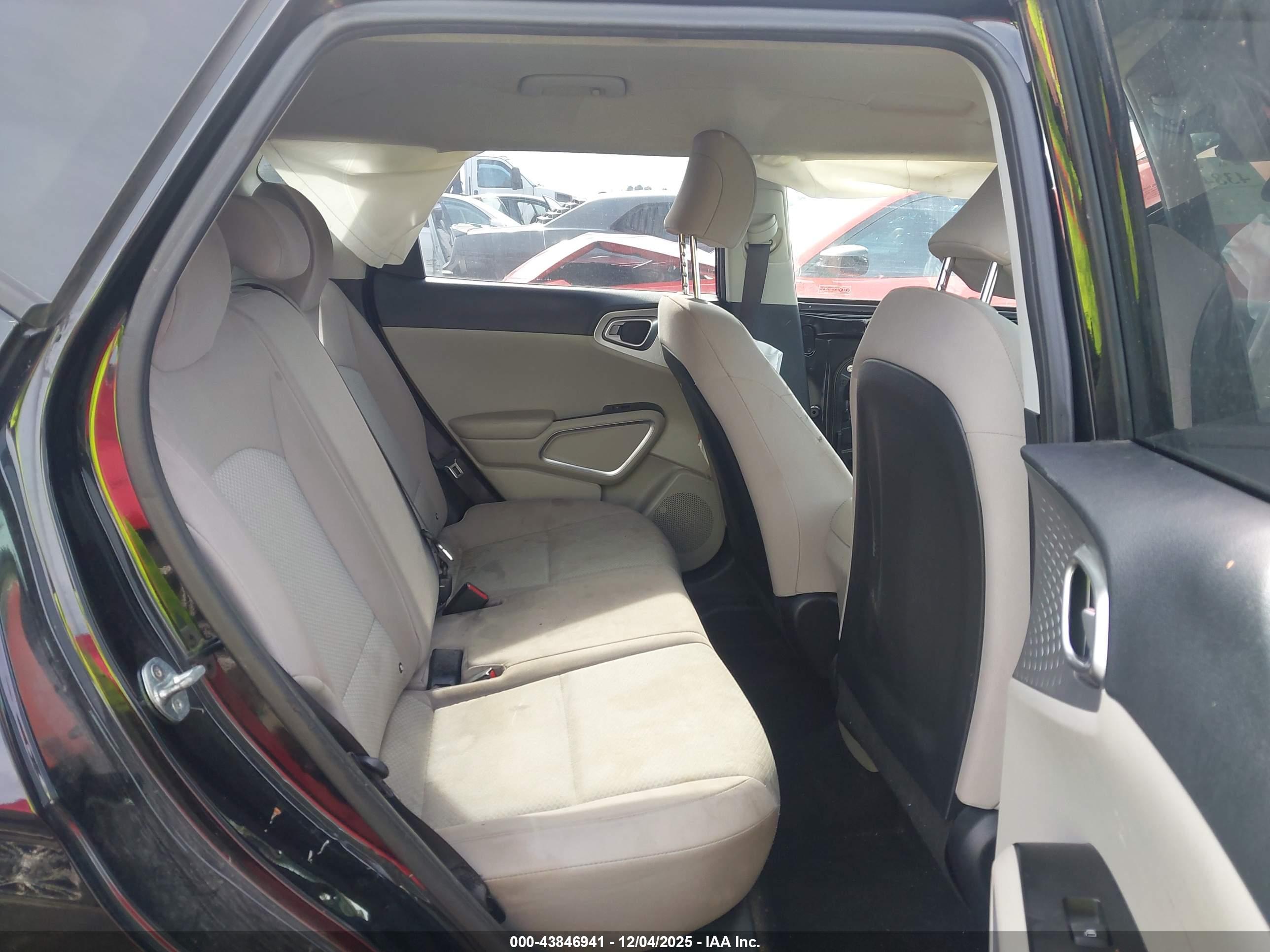 KIA SOUL image 8