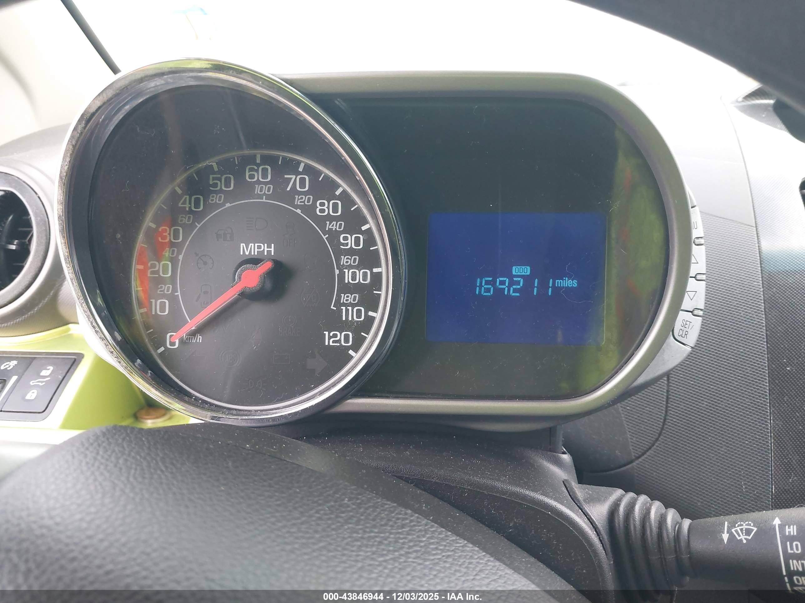 CHEVROLET SPARK image 7