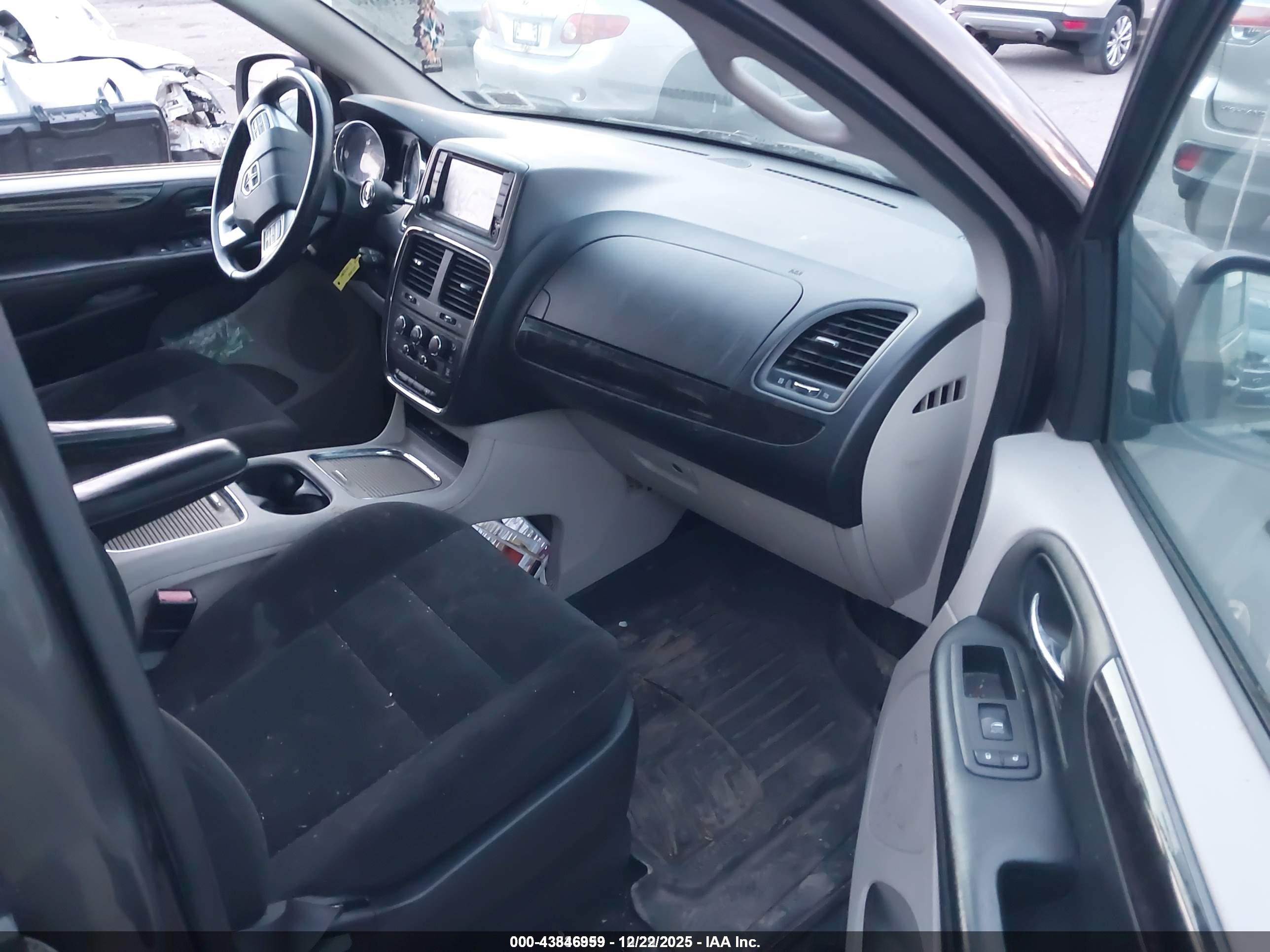 DODGE GRAND image 5