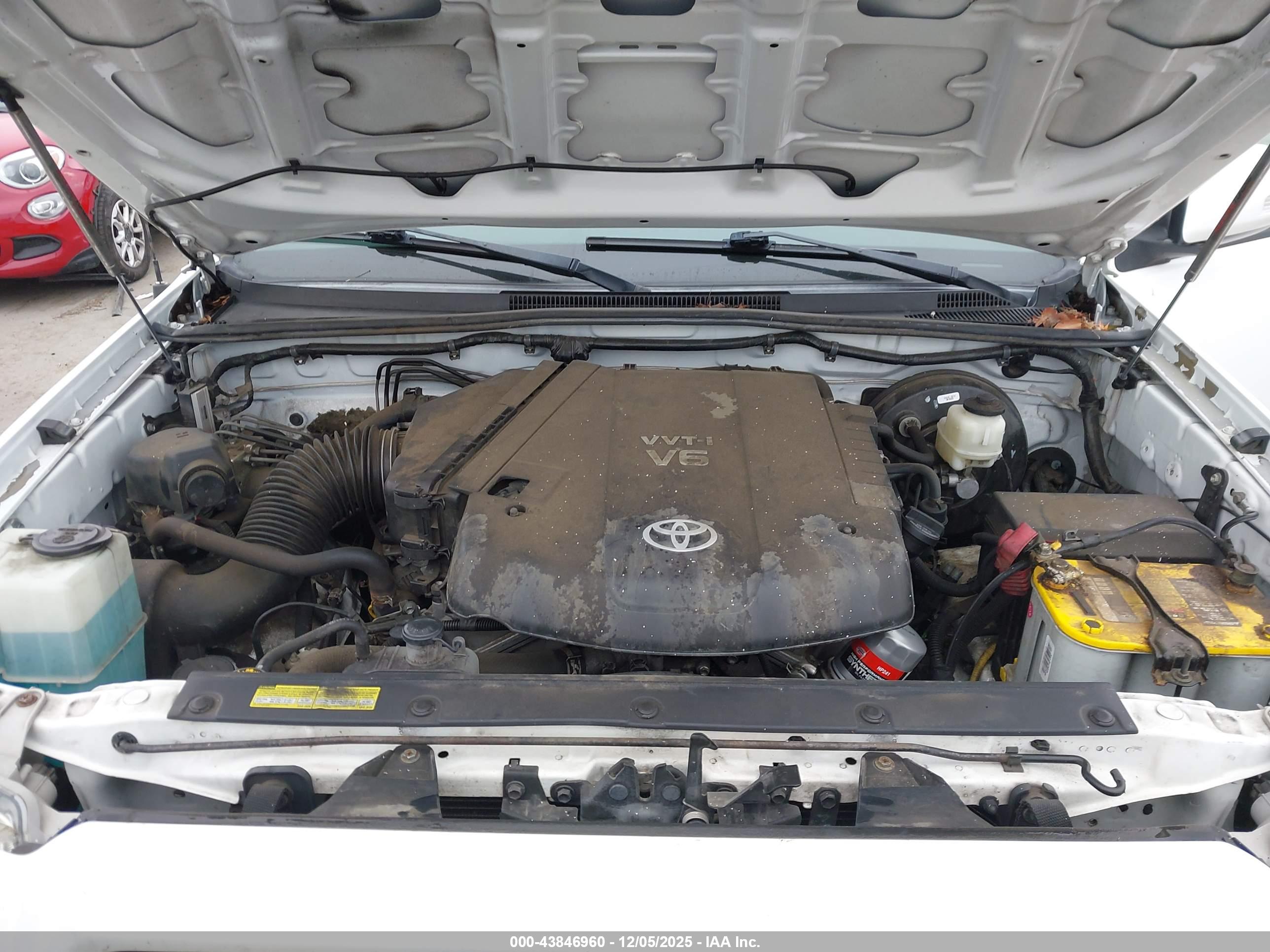 TOYOTA TACOMA image 10