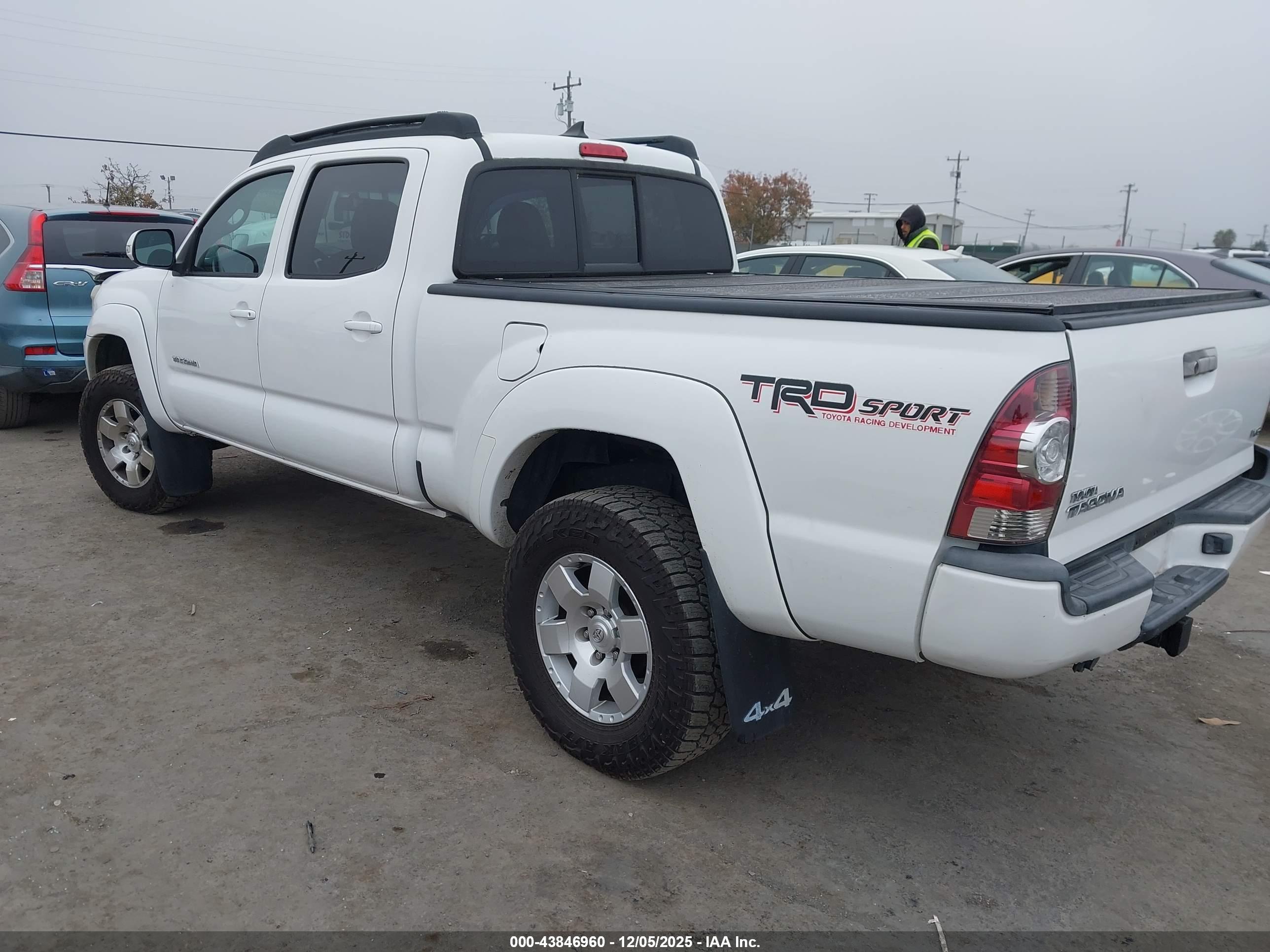 TOYOTA TACOMA image 3