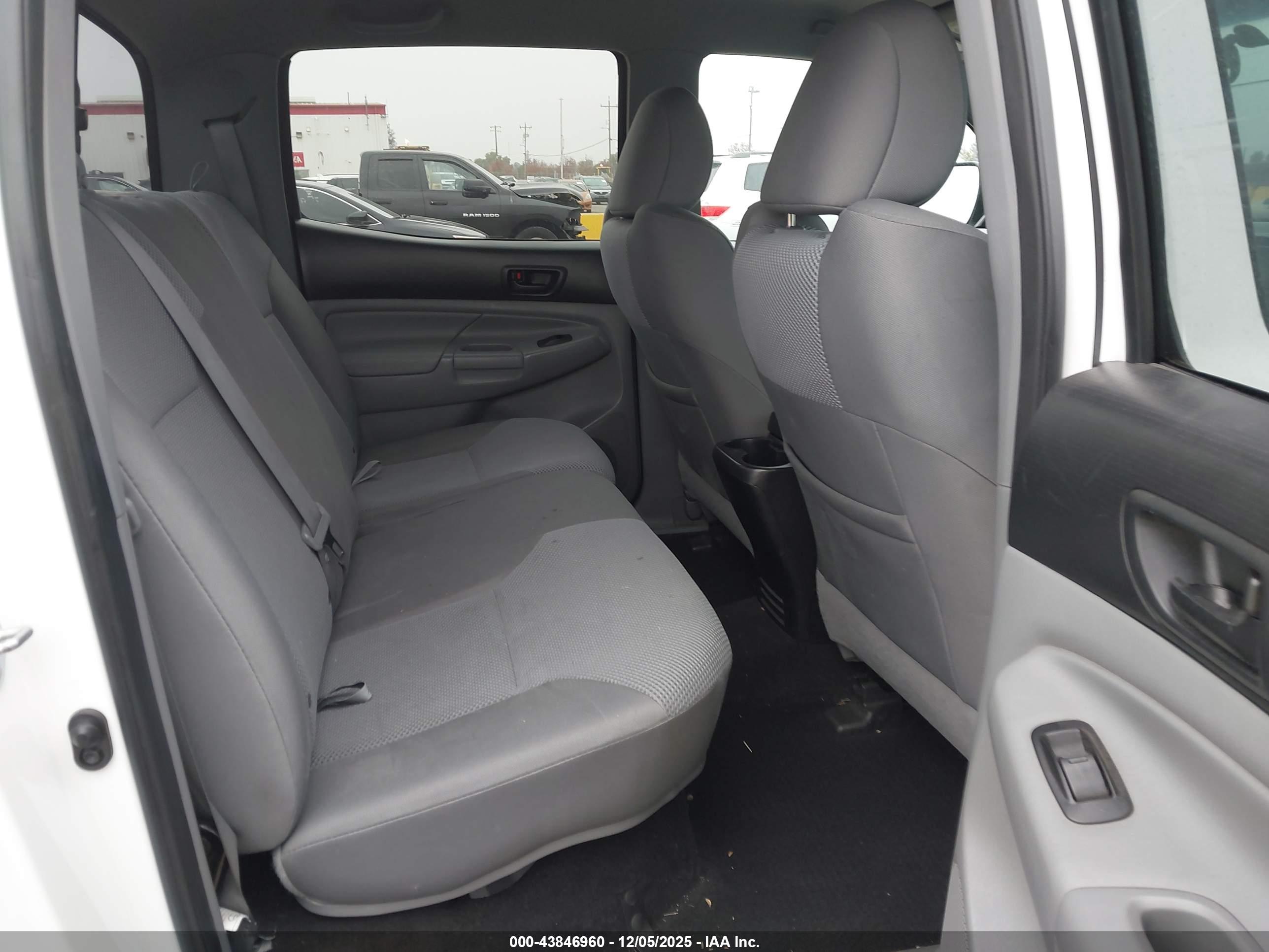 TOYOTA TACOMA image 8
