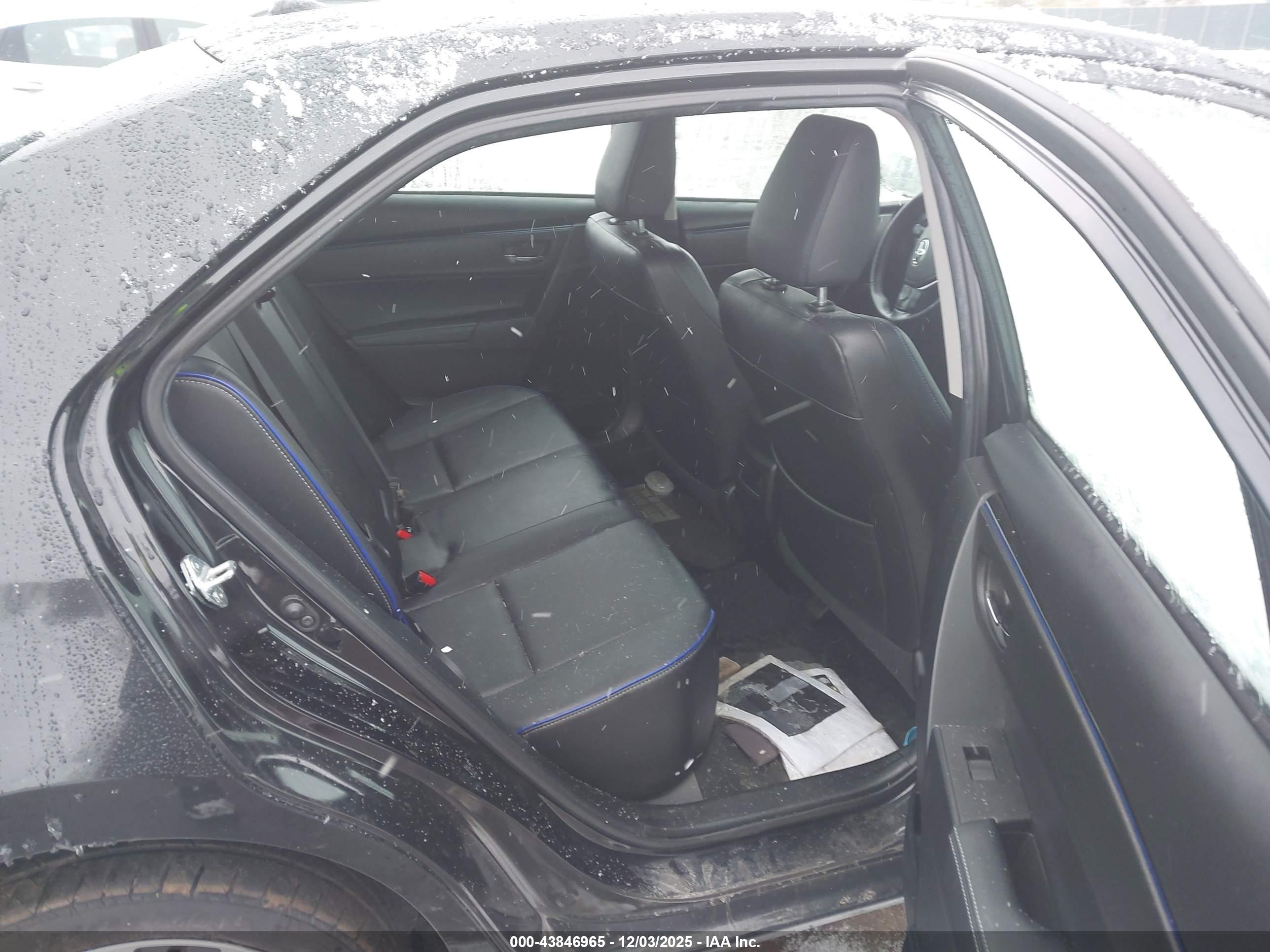 TOYOTA COROLLA image 8