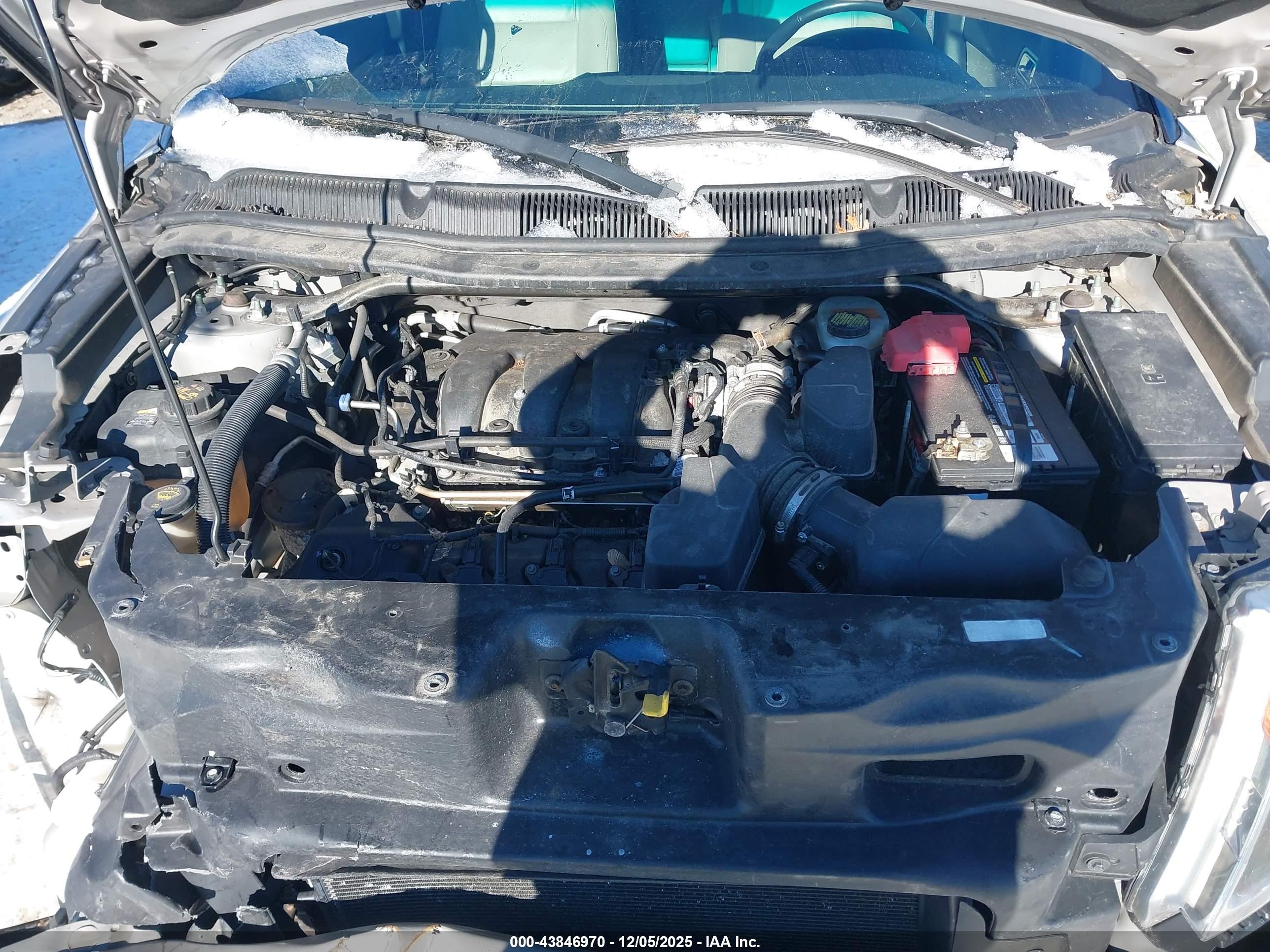 FORD EXPLORER image 10