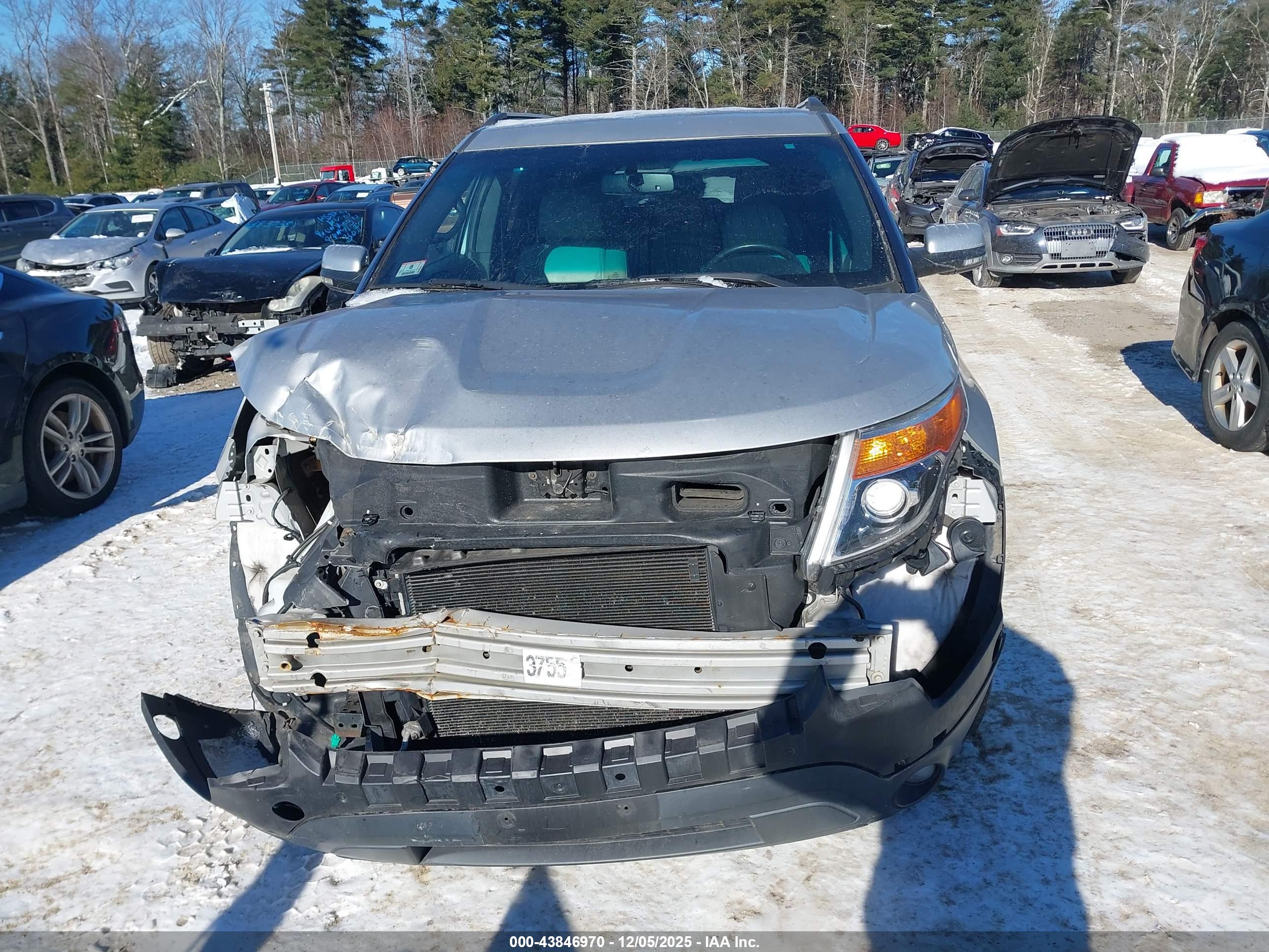 FORD EXPLORER image 6