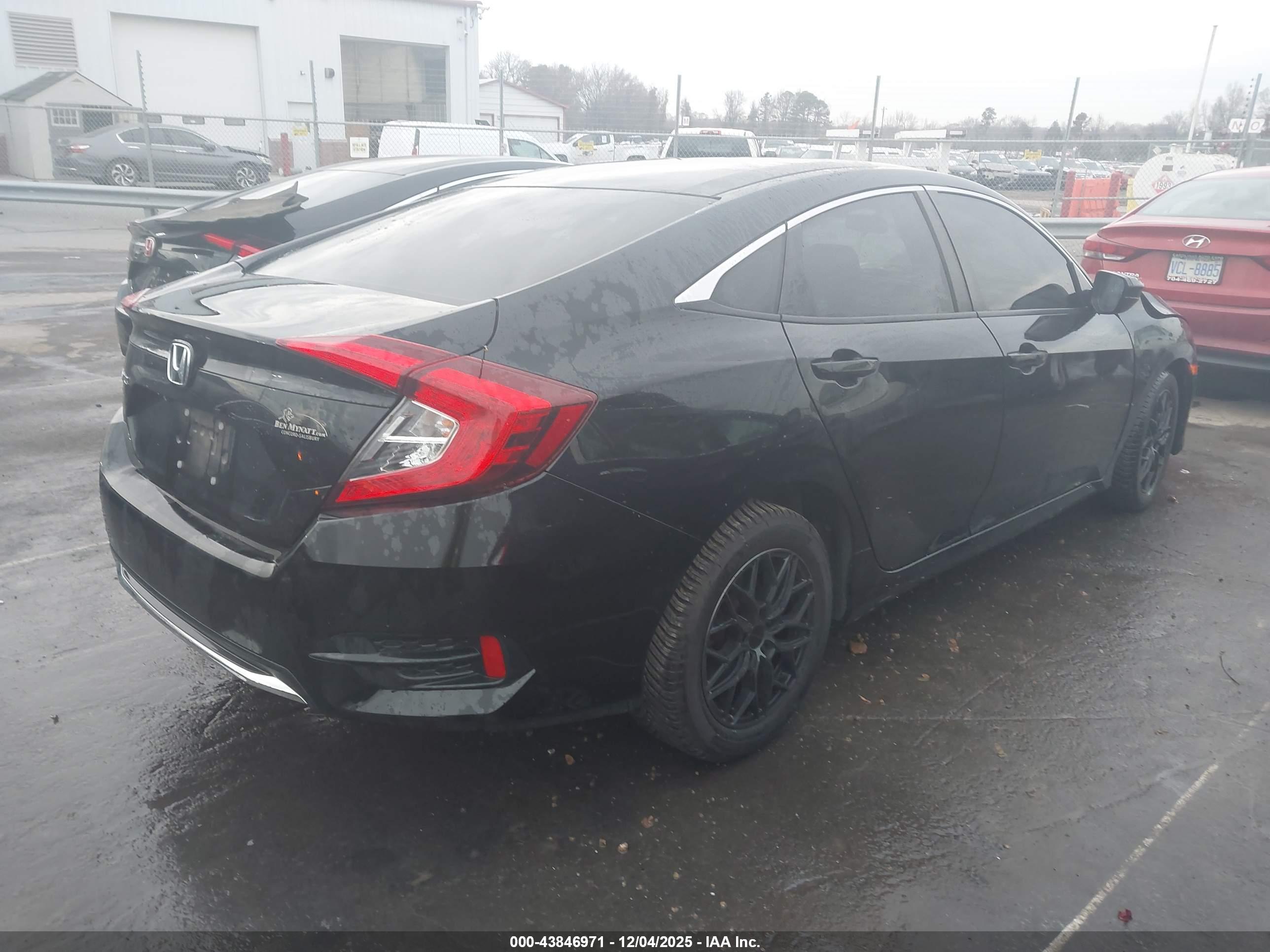 HONDA CIVIC image 4
