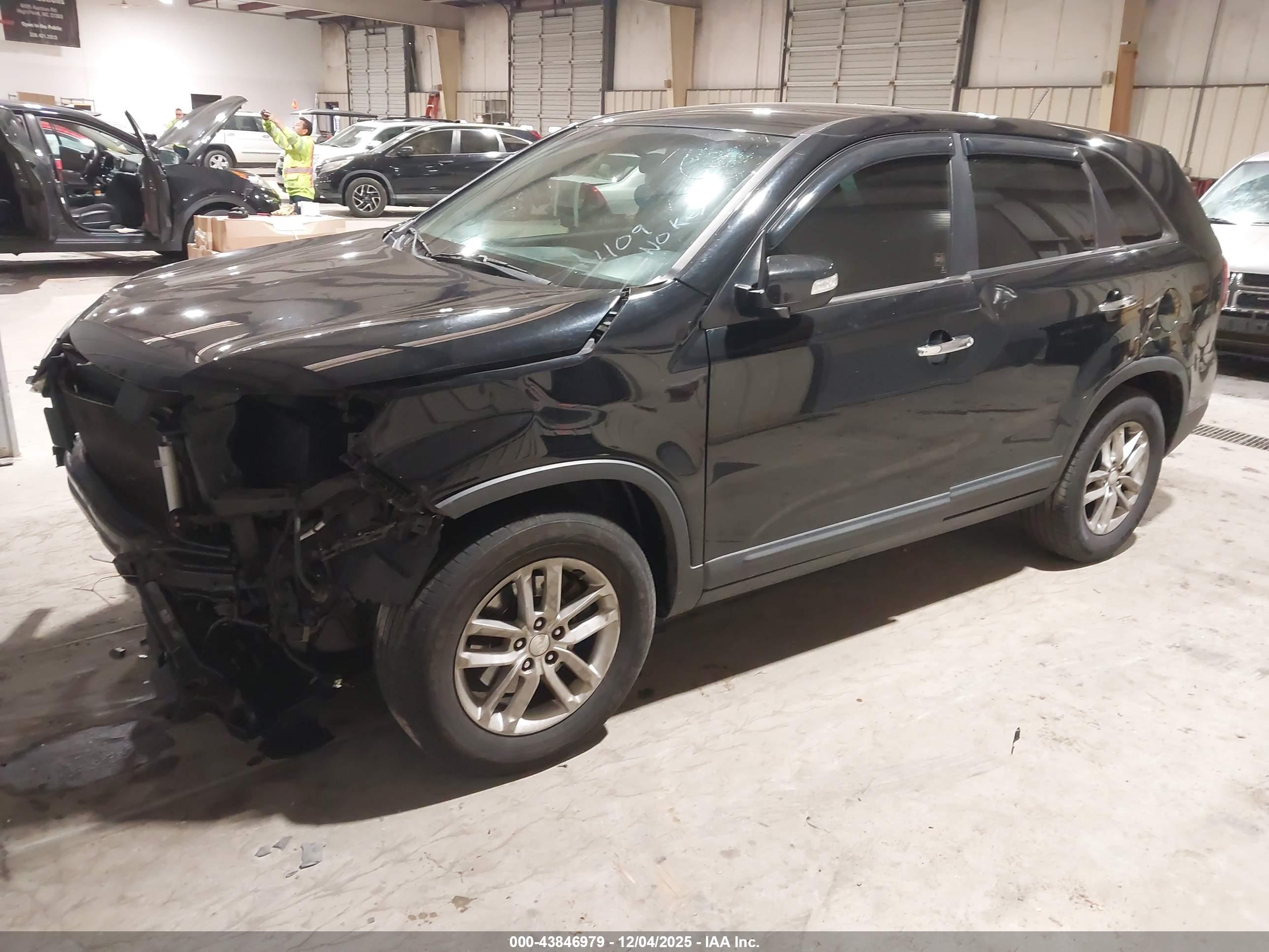 KIA SORENTO image 2